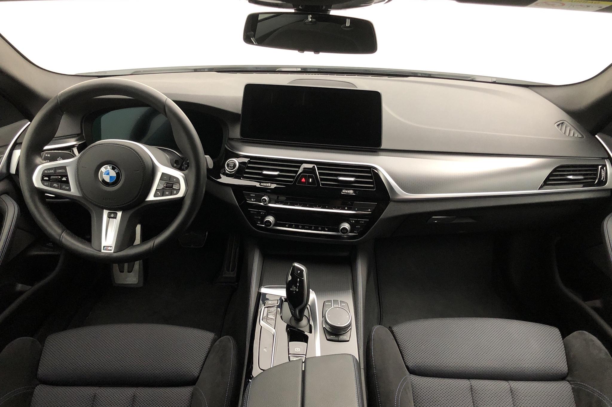 BMW 520d Touring, G31 LCI (190hk+11hk) - 4 583 mil - Automat - vit - 2021