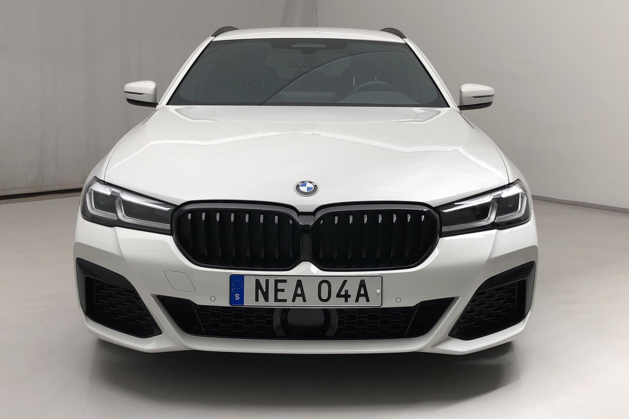 BMW 520d Touring, G31 LCI (190hk+11hk) - 45 830 km - Automatic - white - 2021