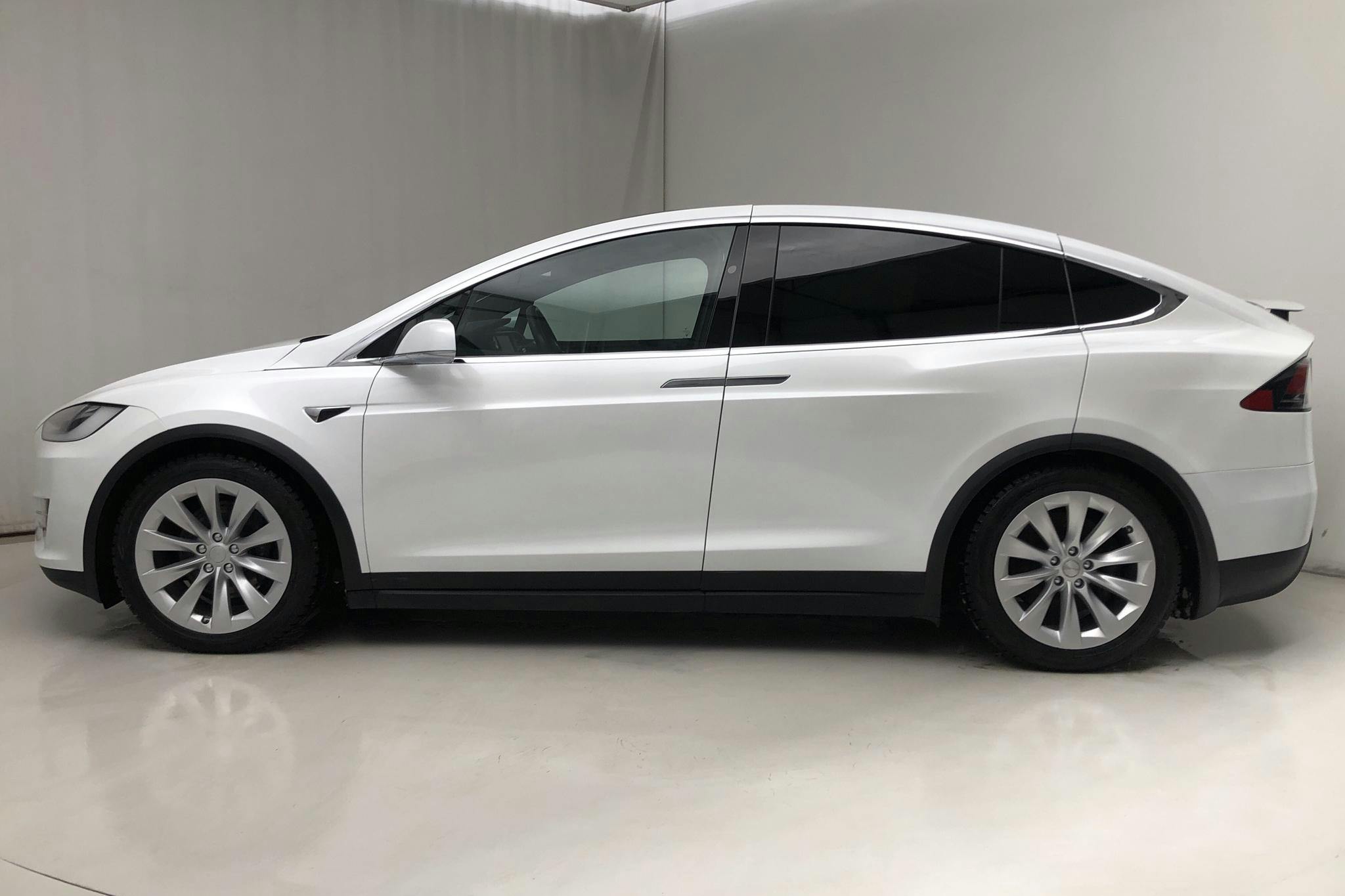 Tesla Model X 90D - 7 218 mil - Automat - vit - 2017