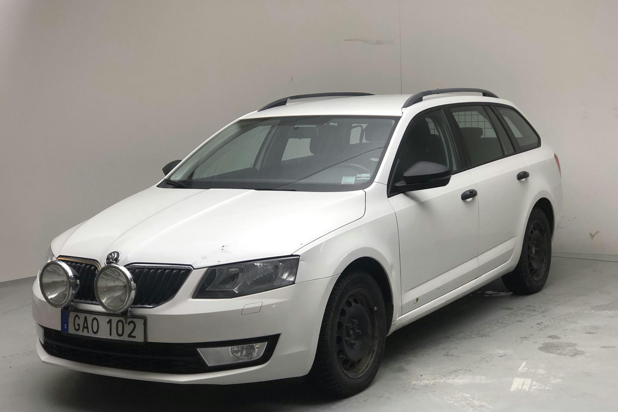 Skoda Octavia III 1.6 TDI CR Combi (105hk) - 160 820 km - Automatic - white - 2015