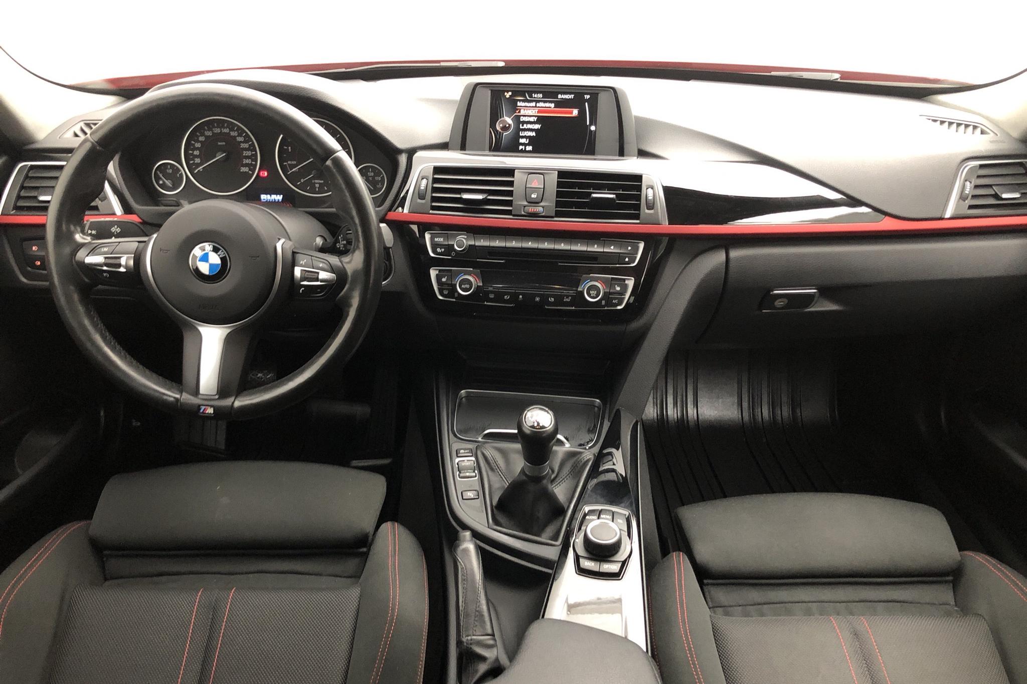 BMW 320i Touring, F31 (184hk) - 6 925 mil - Manuell - röd - 2017