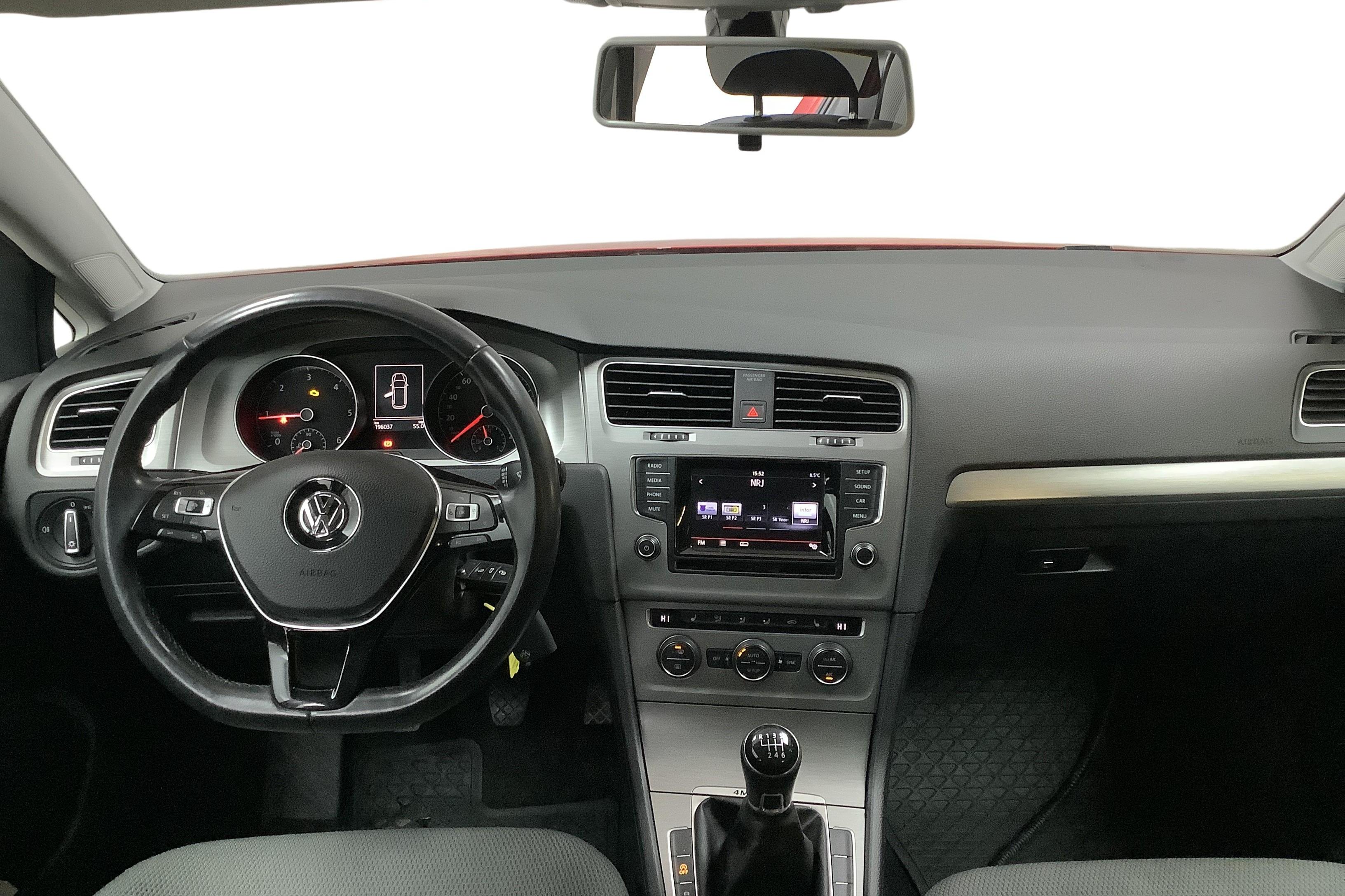 VW Golf VII 1.6 TDI BlueMotion Technology Sportscombi 4Motion (105hk) - 196 040 km - Manual - red - 2014