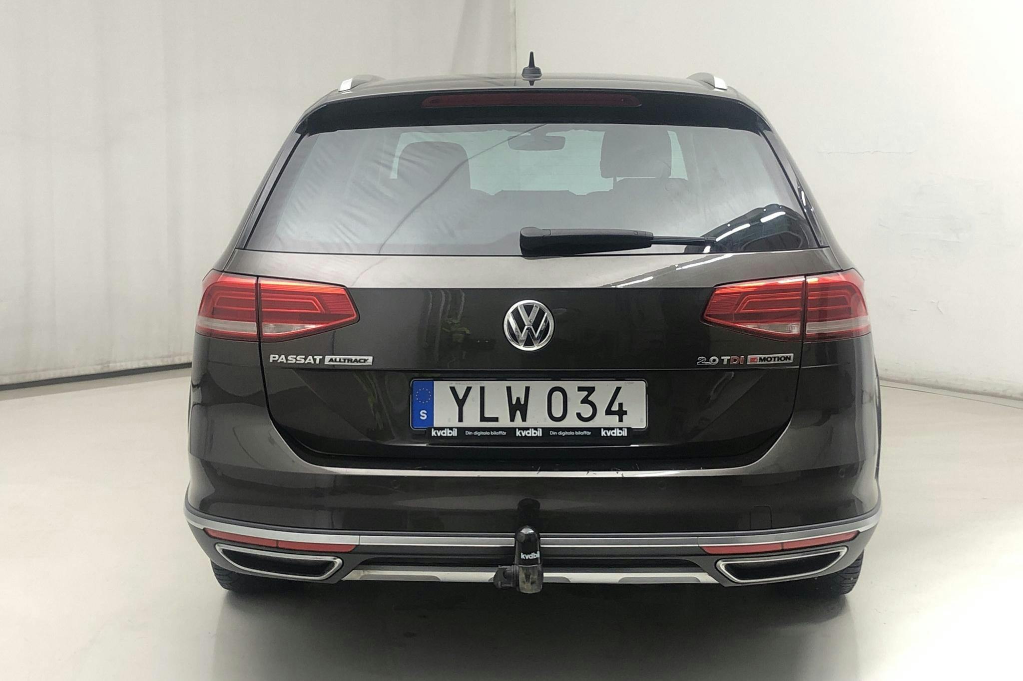 VW Passat Alltrack 2.0 TDI Sportscombi 4MOTION (190hk) - 203 360 km - Automatic - Dark Brown - 2017