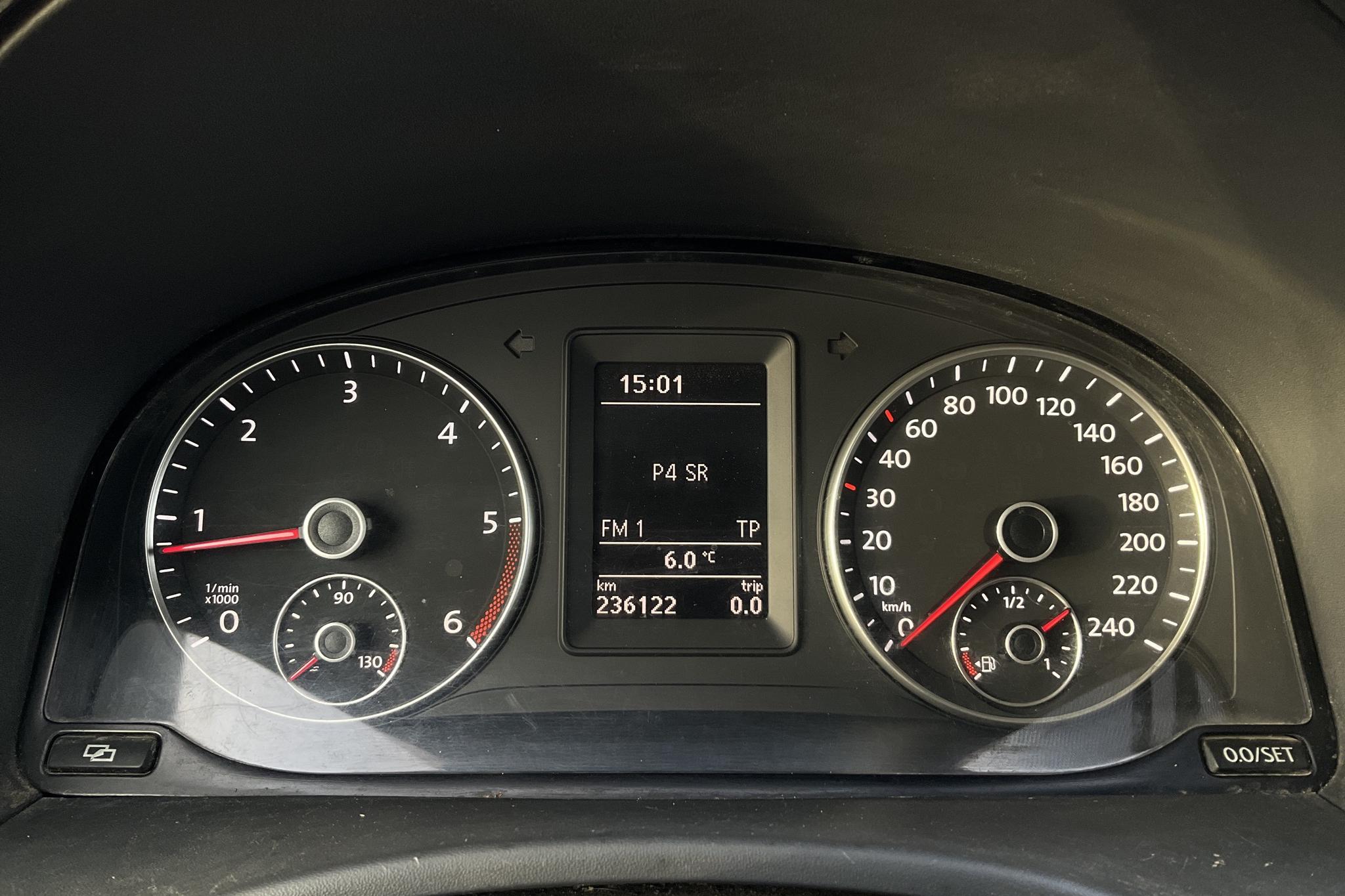 VW Caddy 1.6 TDI Maxi Skåp (102hk) - 23 613 mil - Manuell - vit - 2012