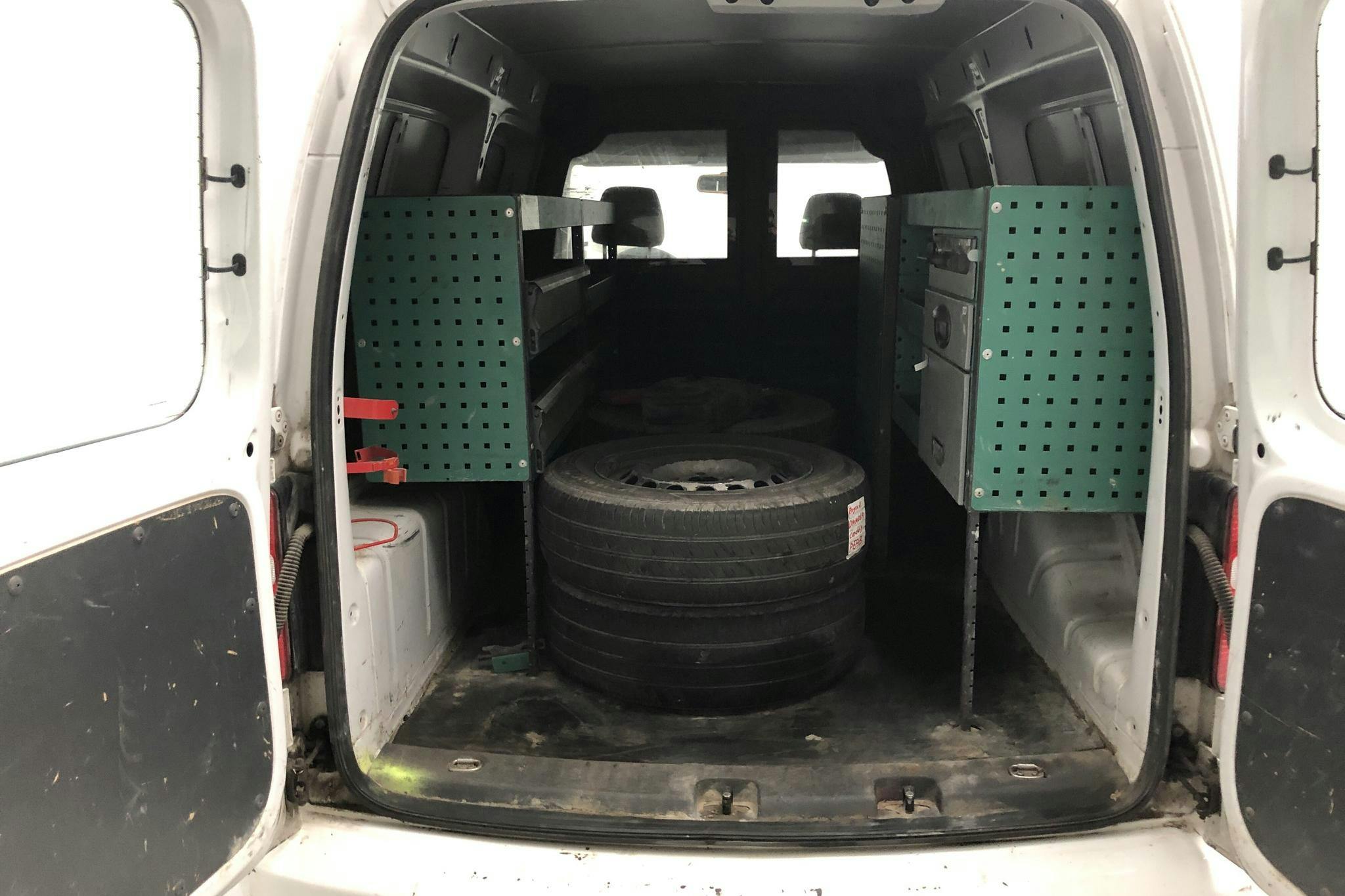 VW Caddy 1.6 TDI Maxi Skåp (102hk) - 236 130 km - Manual - white - 2012