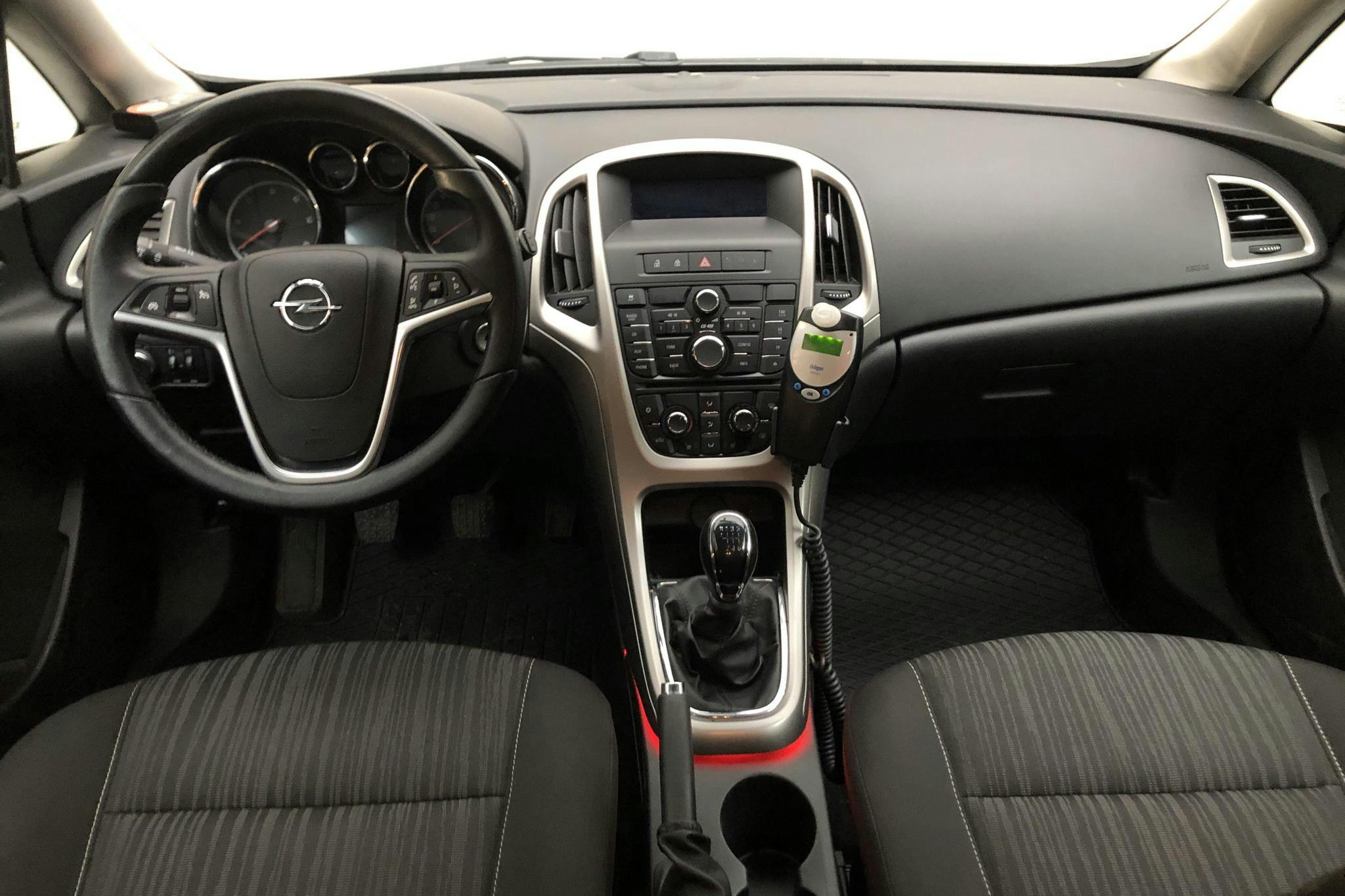 Opel Astra 1.7 CDTI ecoFLEX Sports Tourer (125hk) - 9 564 mil - Manuell - vit - 2011
