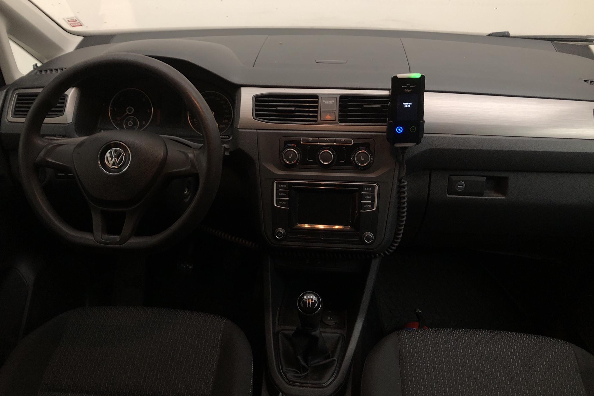 VW Caddy MPV Maxi 2.0 TDI (102hk) - 21 676 mil - Manuell - vit - 2017