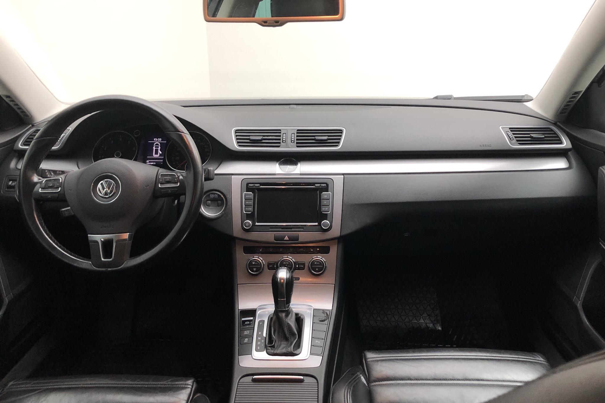VW Passat 1.4 TSI EcoFuel Variant (150hk) - 166 960 km - Automatic - Dark Grey - 2012