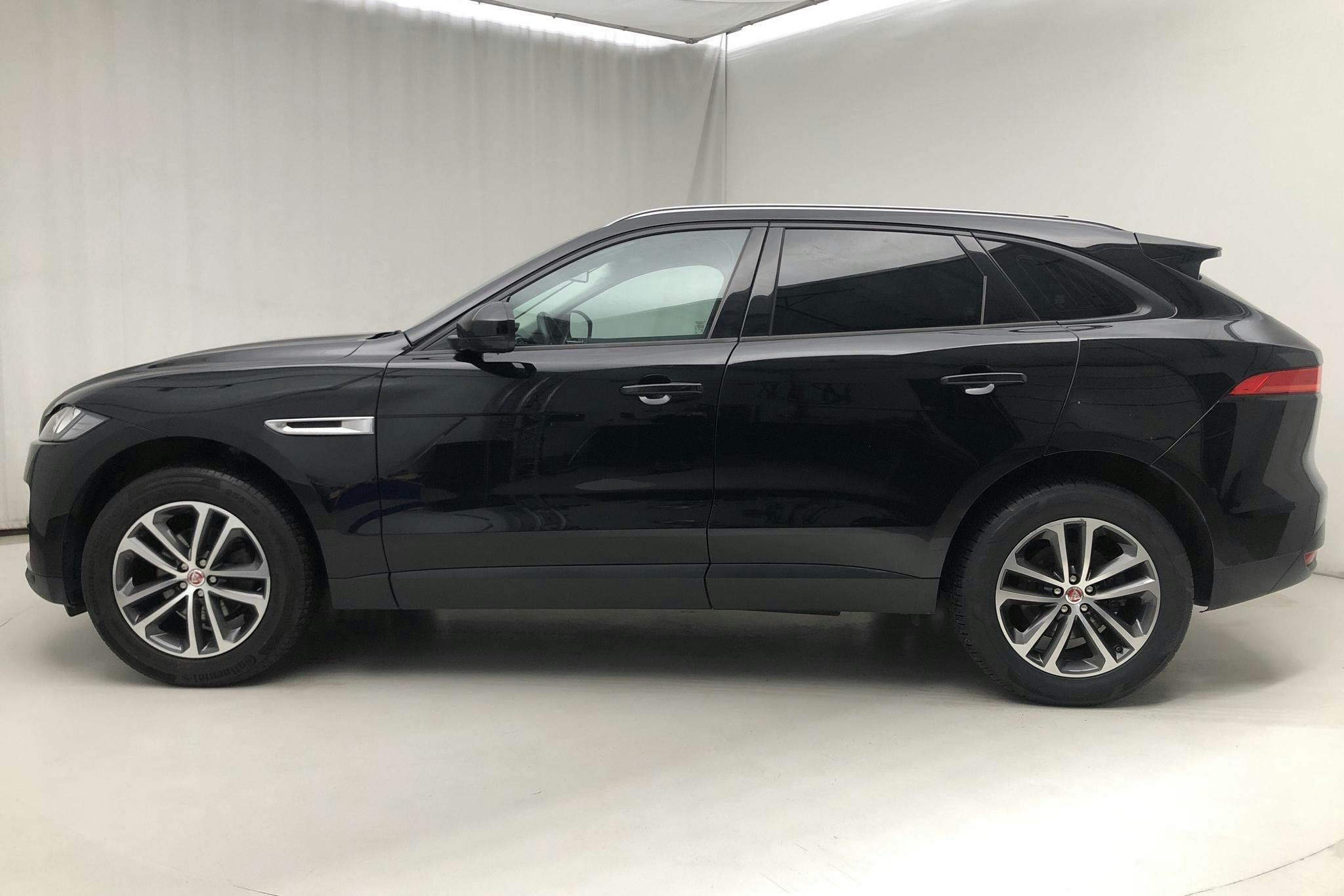 Jaguar F-Pace 20d RWD (180hk) - 6 735 mil - Automat - svart - 2018
