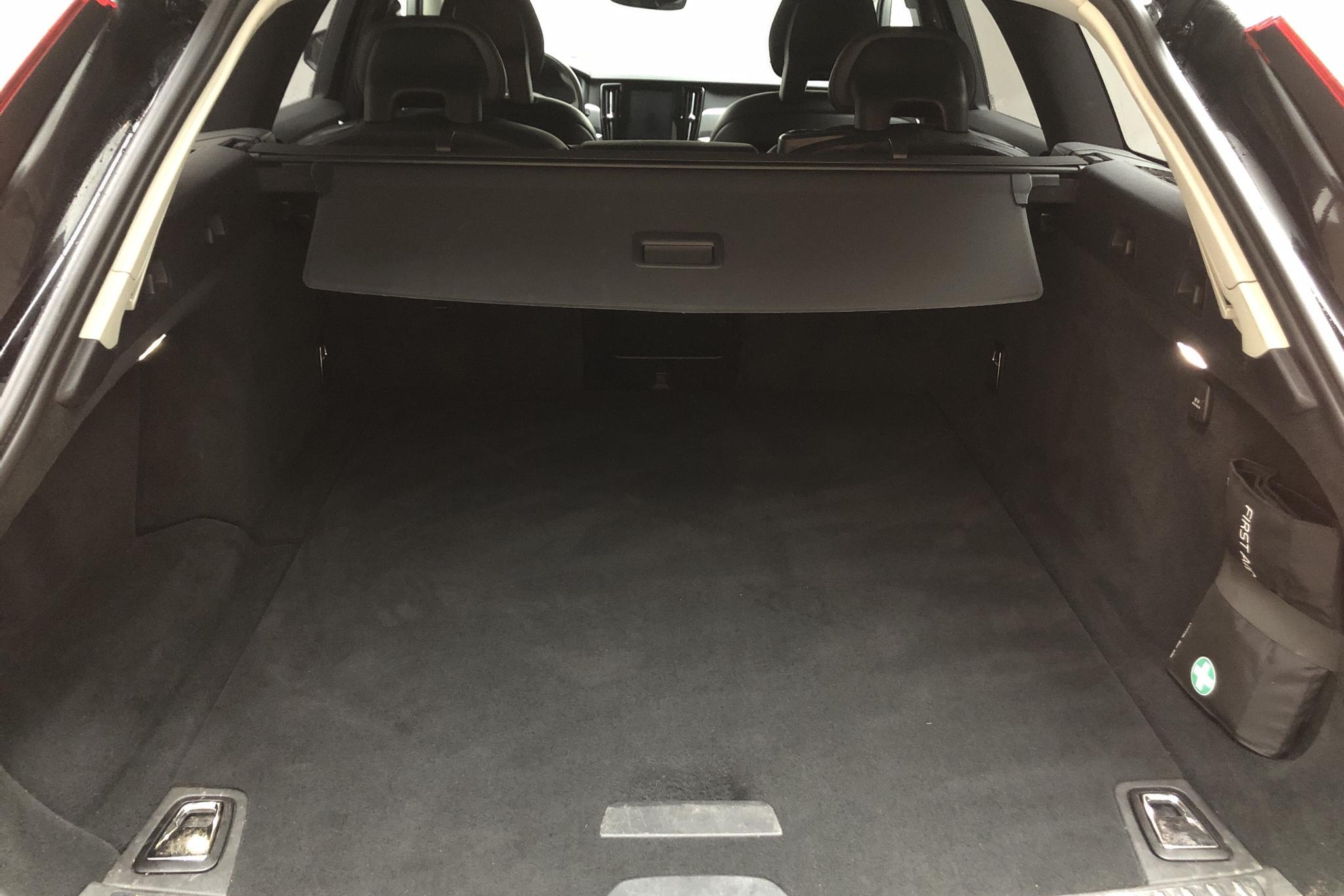 Volvo V90 D3 (150hk) - 107 180 km - Manual - black - 2018