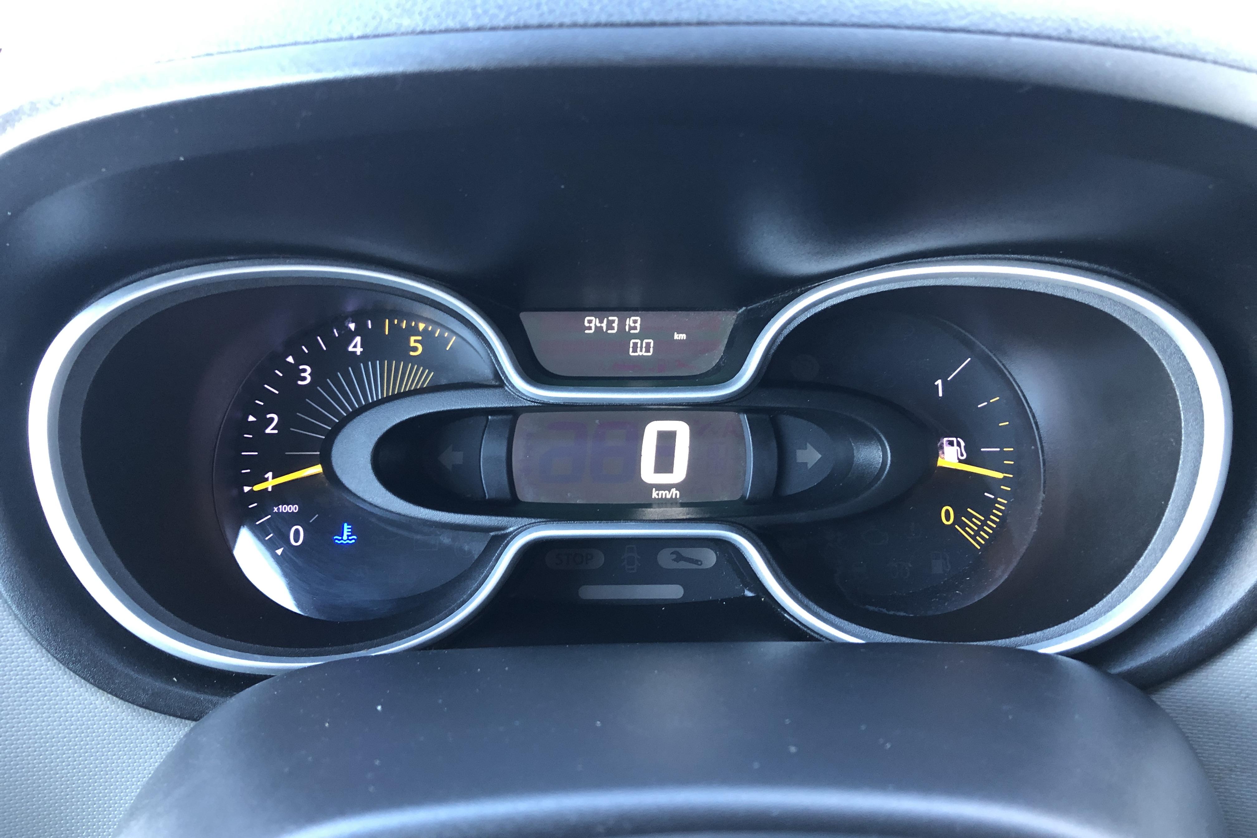 Renault Trafic 1.6 dCi Skåp (125hk) - 9 431 mil - Manuell - vit - 2017