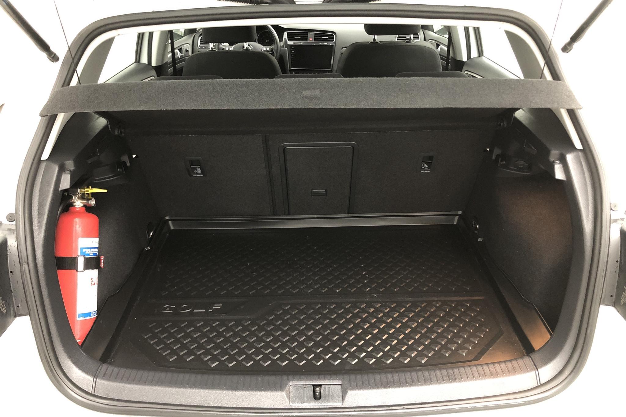 VW e-Golf VII 5dr (136hk) - 3 686 mil - Automat - vit - 2019