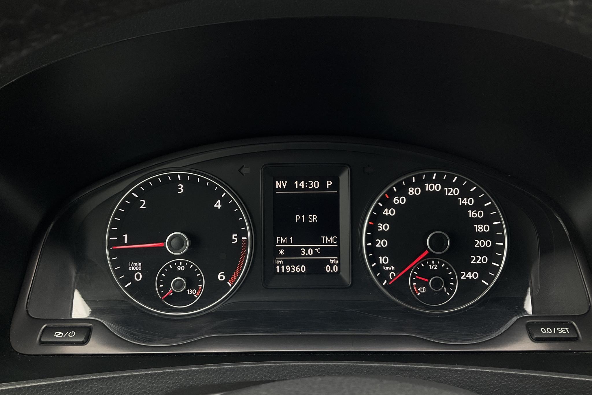 VW Caravelle T5 2.0 TDI (140hk) - 119 360 km - Automatic - black - 2015