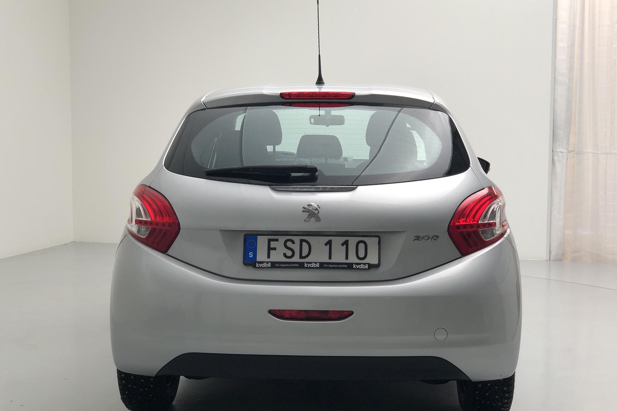 Peugeot 208 1.2 VTi 5dr (82hk) - 13 995 mil - Manuell - Light Grey - 2015