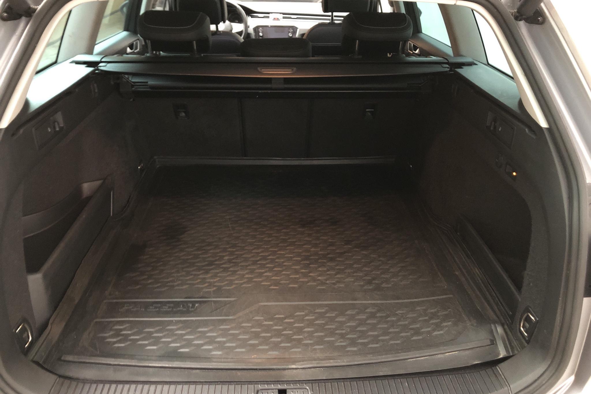 VW Passat 1.4 GTE Sportscombi (218hk) - 63 710 km - Automatic - silver - 2020
