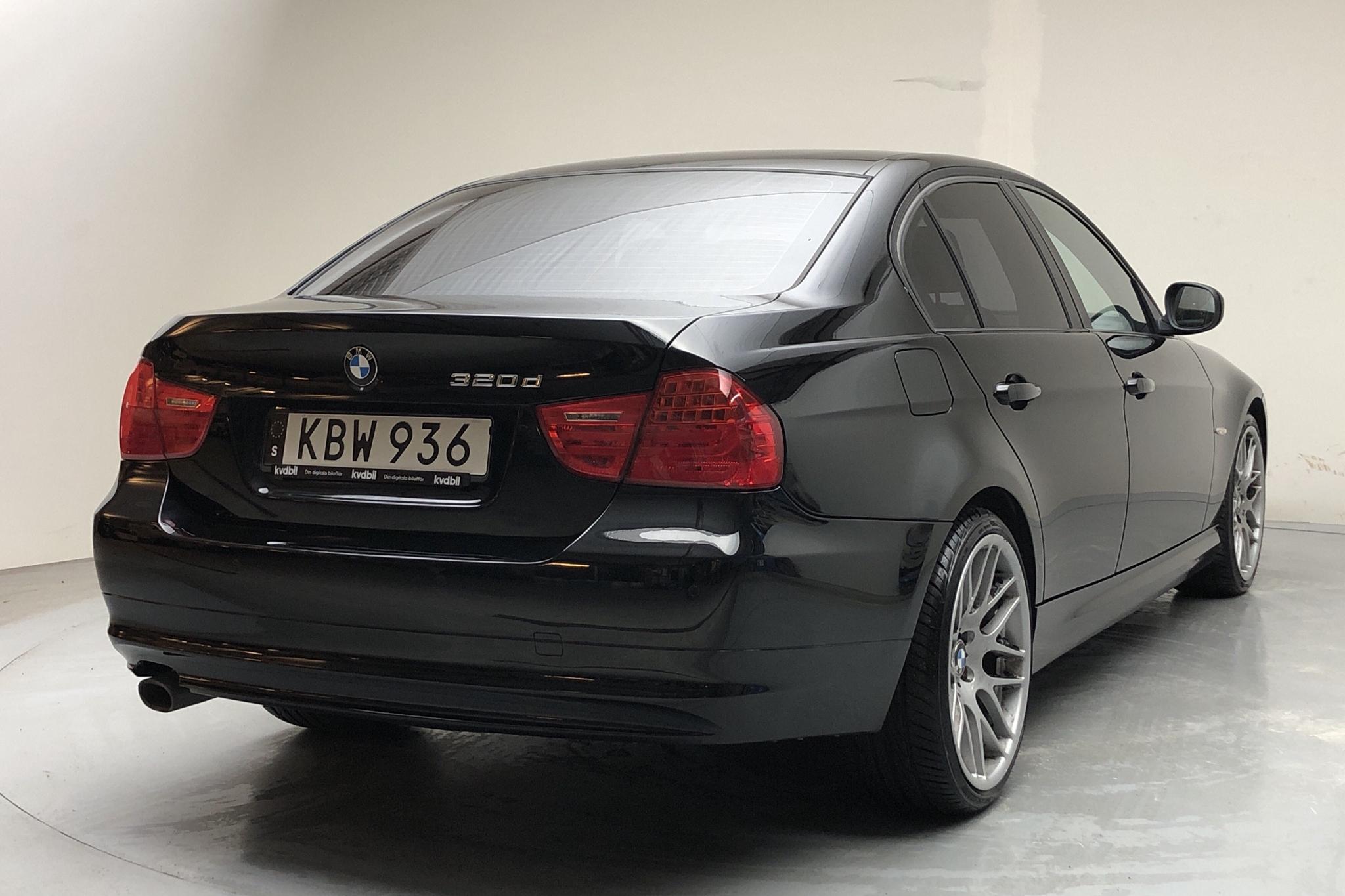 BMW 320d Sedan, E90 (177hk) - 15 520 mil - Manuell - svart - 2010