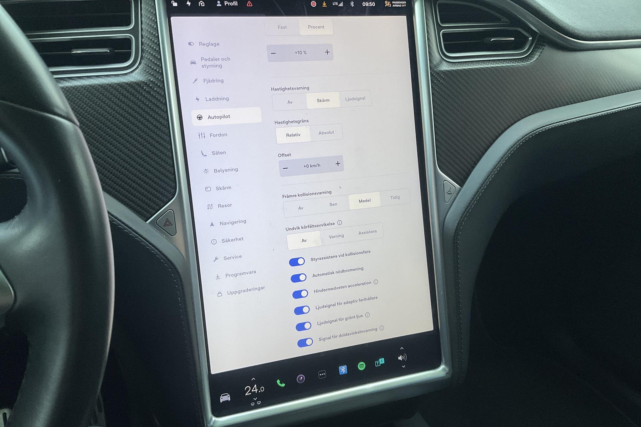 Tesla Model X 90D - 13 827 mil - Automat - vit - 2016