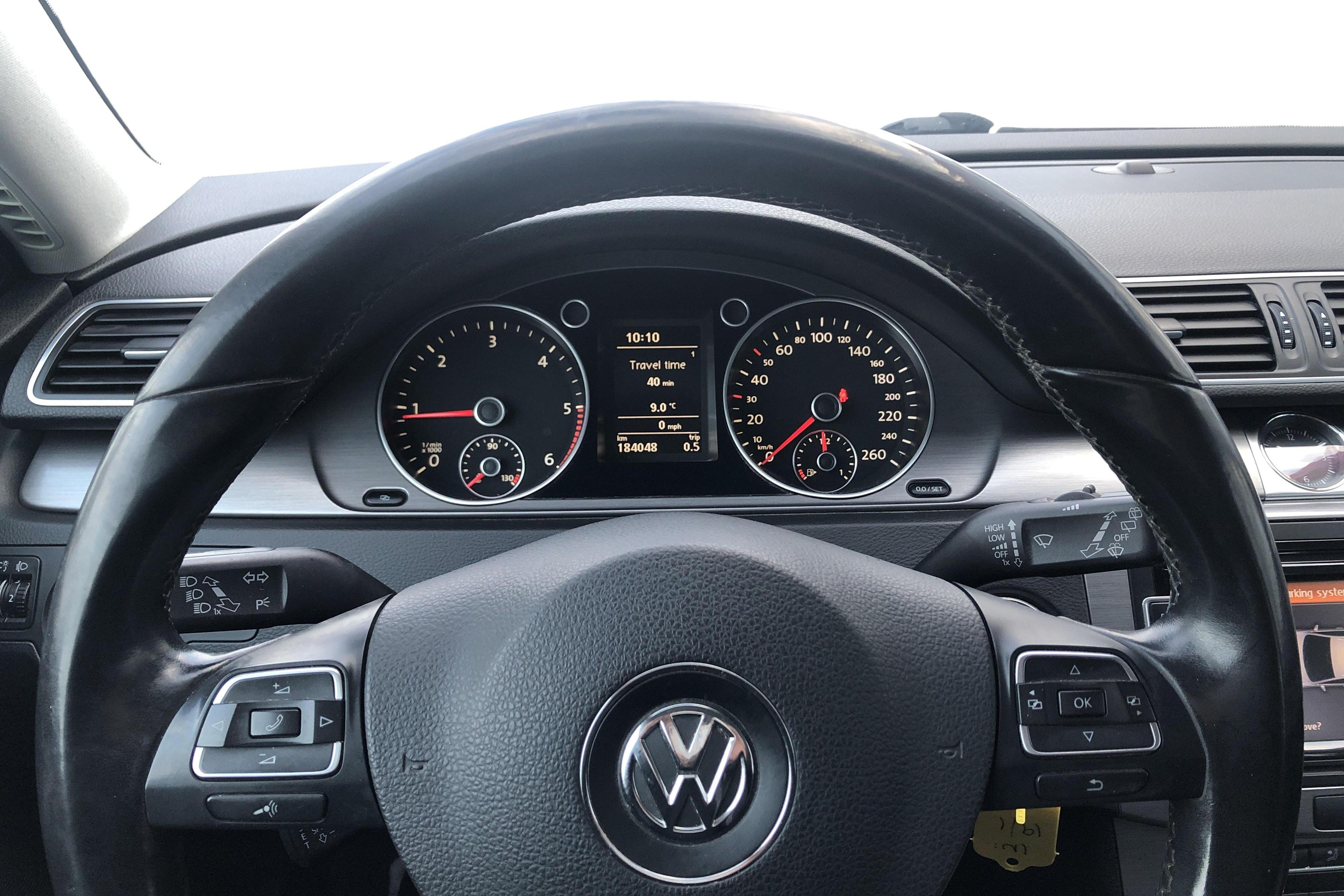 VW Passat 2.0 TDI BlueMotion Technology Variant (140hk) - 18 404 mil - Manuell - vit - 2011