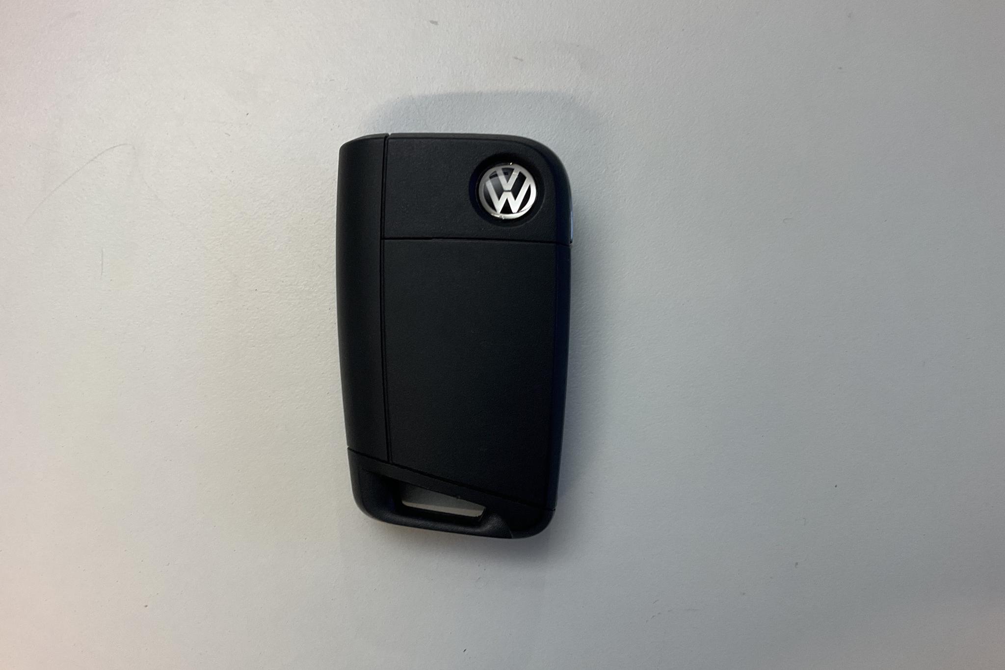 VW Polo 1.2 TSI 5dr (90hk) - 887 mil - Automat - svart - 2015