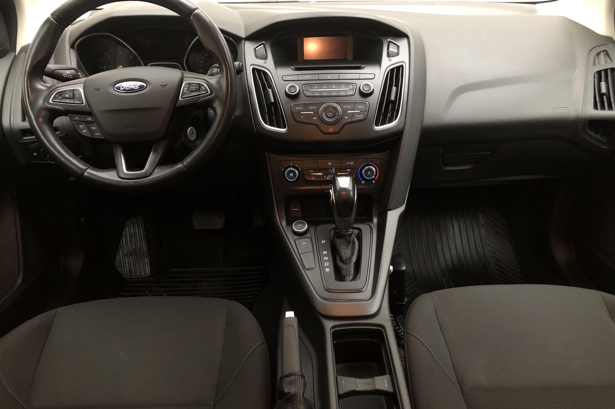 Ford Focus 1.5 TDCi Kombi (120hk) - 66 700 km - Automatic - white - 2017