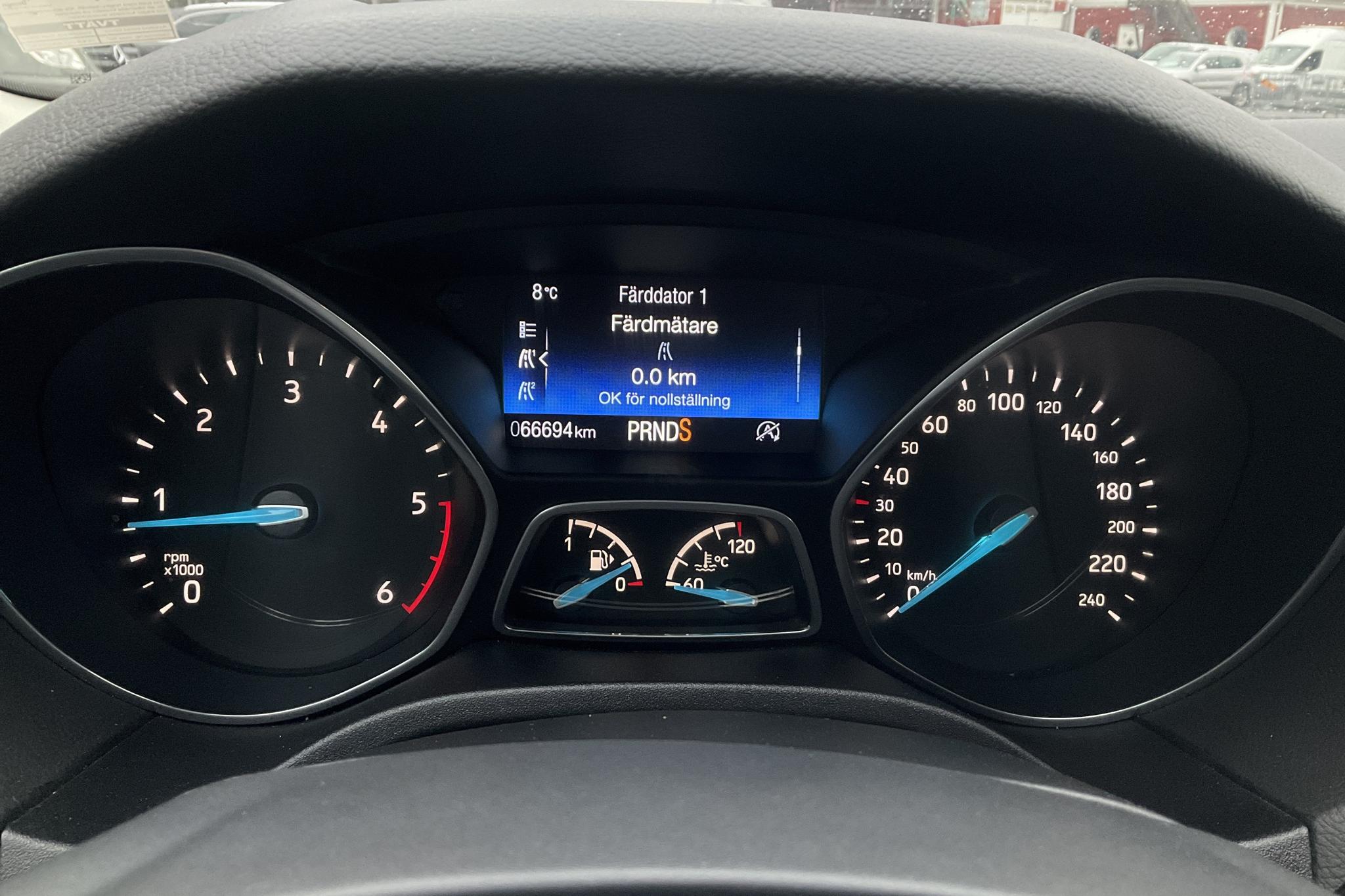 Ford Focus 1.5 TDCi Kombi (120hk) - 6 670 mil - Automat - vit - 2017