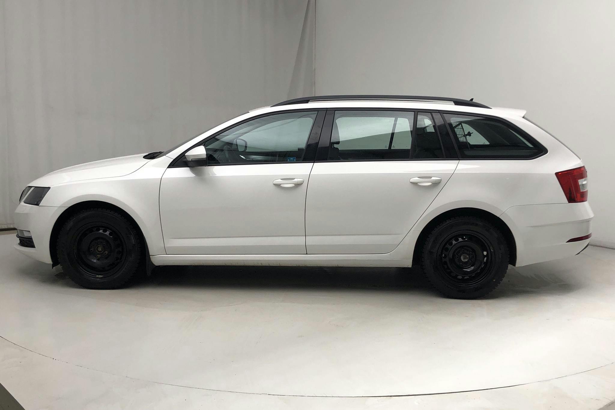 Skoda Octavia III 1.6 TDI Combi (115hk) - 17 032 mil - Automat - vit - 2018