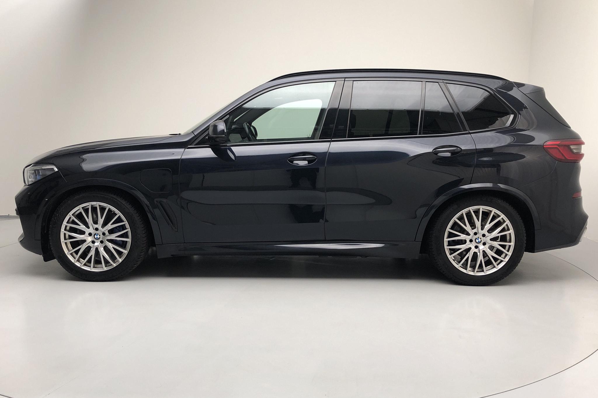 BMW X5 xDrive45e, G05 (394hk) - 66 900 km - Automatic - black - 2020