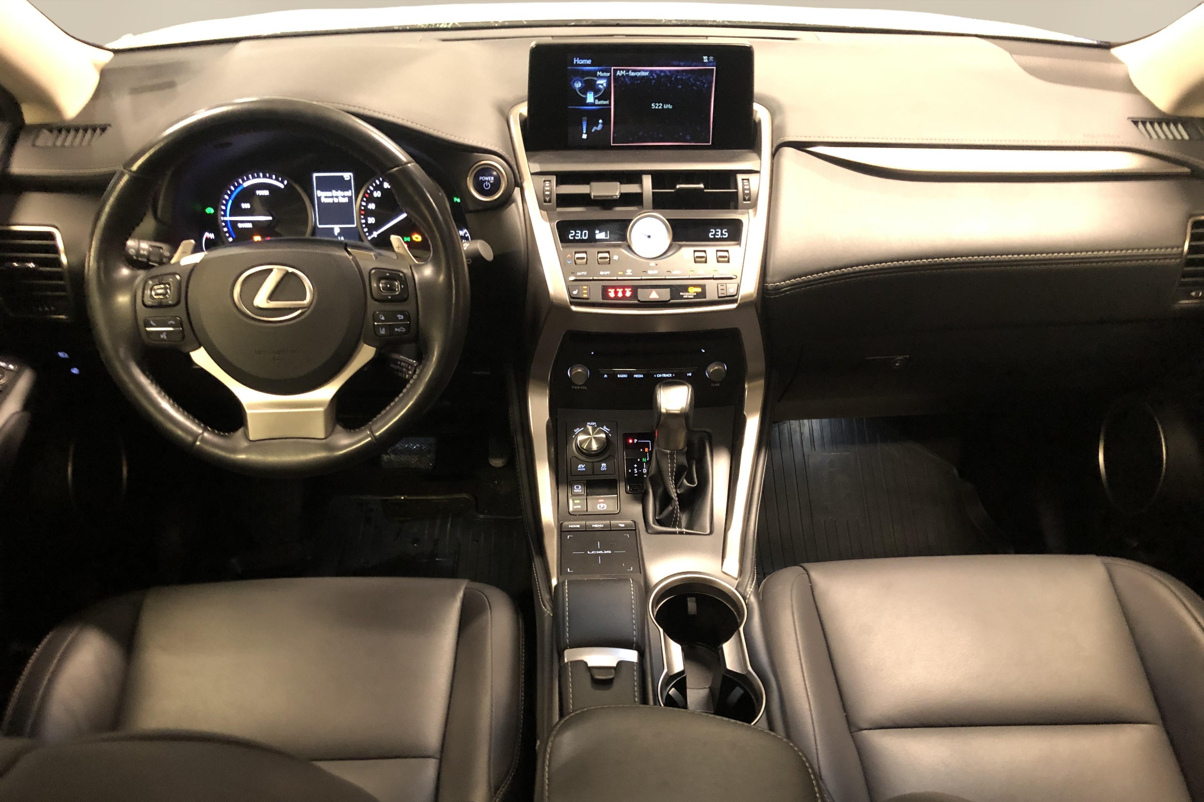 Lexus NX 300h AWD (197hk) - 55 240 km - Automatic - white - 2019