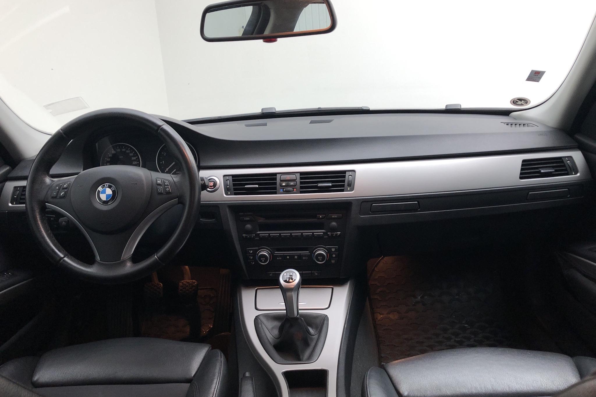 BMW 325xi Touring, E91 (218hk) - 12 573 mil - Manuell - svart - 2007