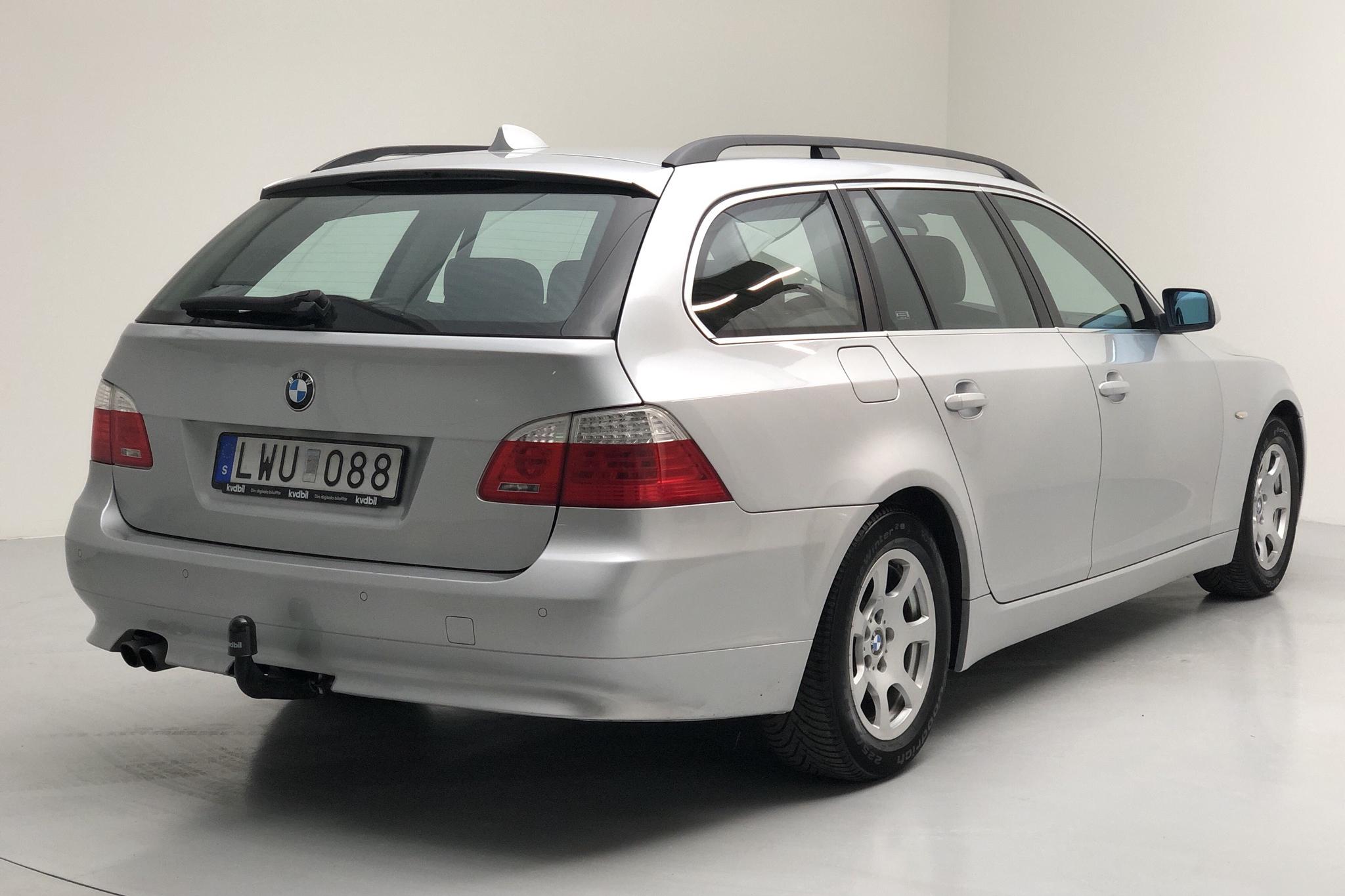 BMW 525i Touring, E61 (218hk) - 243 580 km - Automatic - Light Grey - 2008