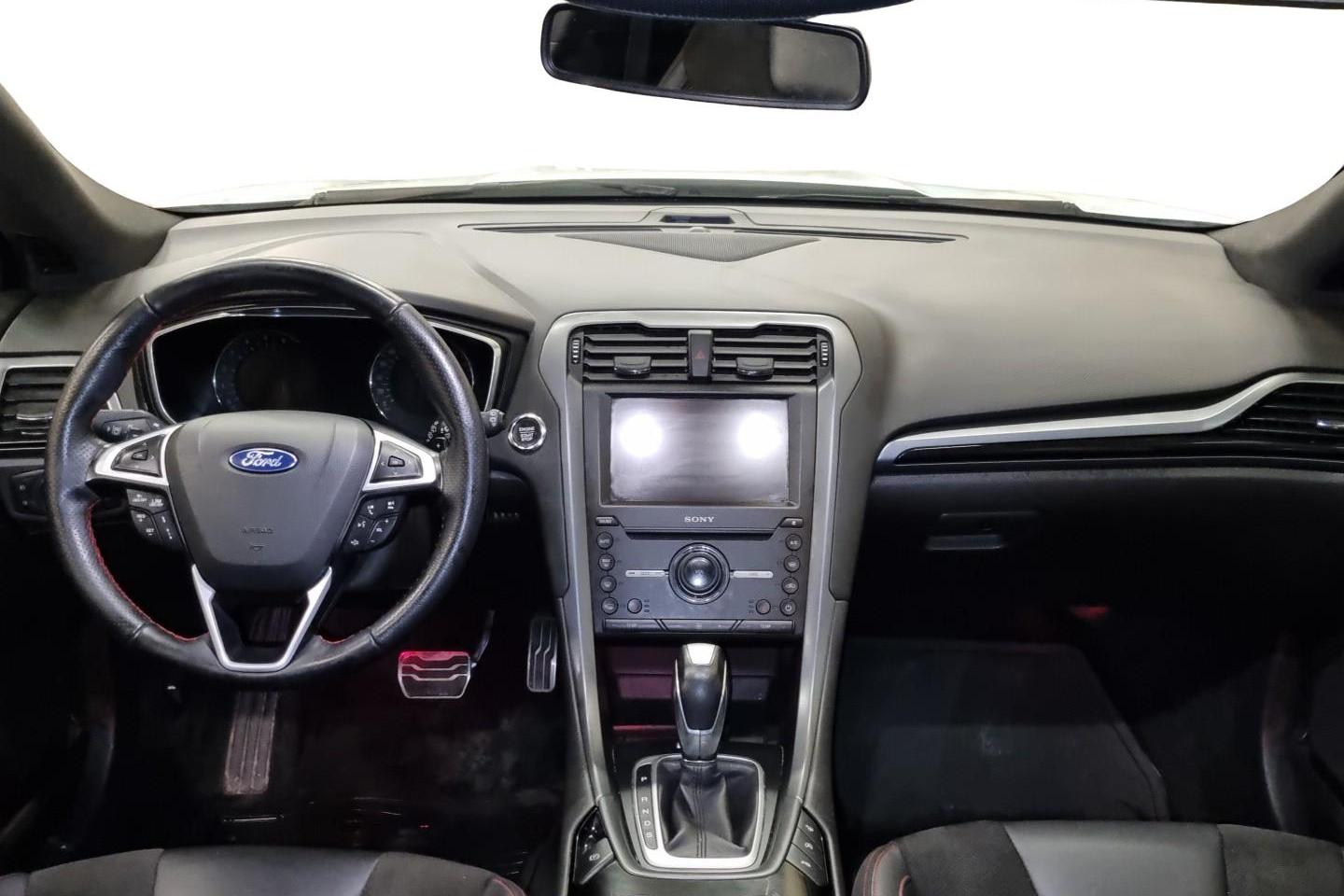 Ford Mondeo 2.0 TDCi AWD Kombi (180hk) - 8 191 mil - Automat - vit - 2019