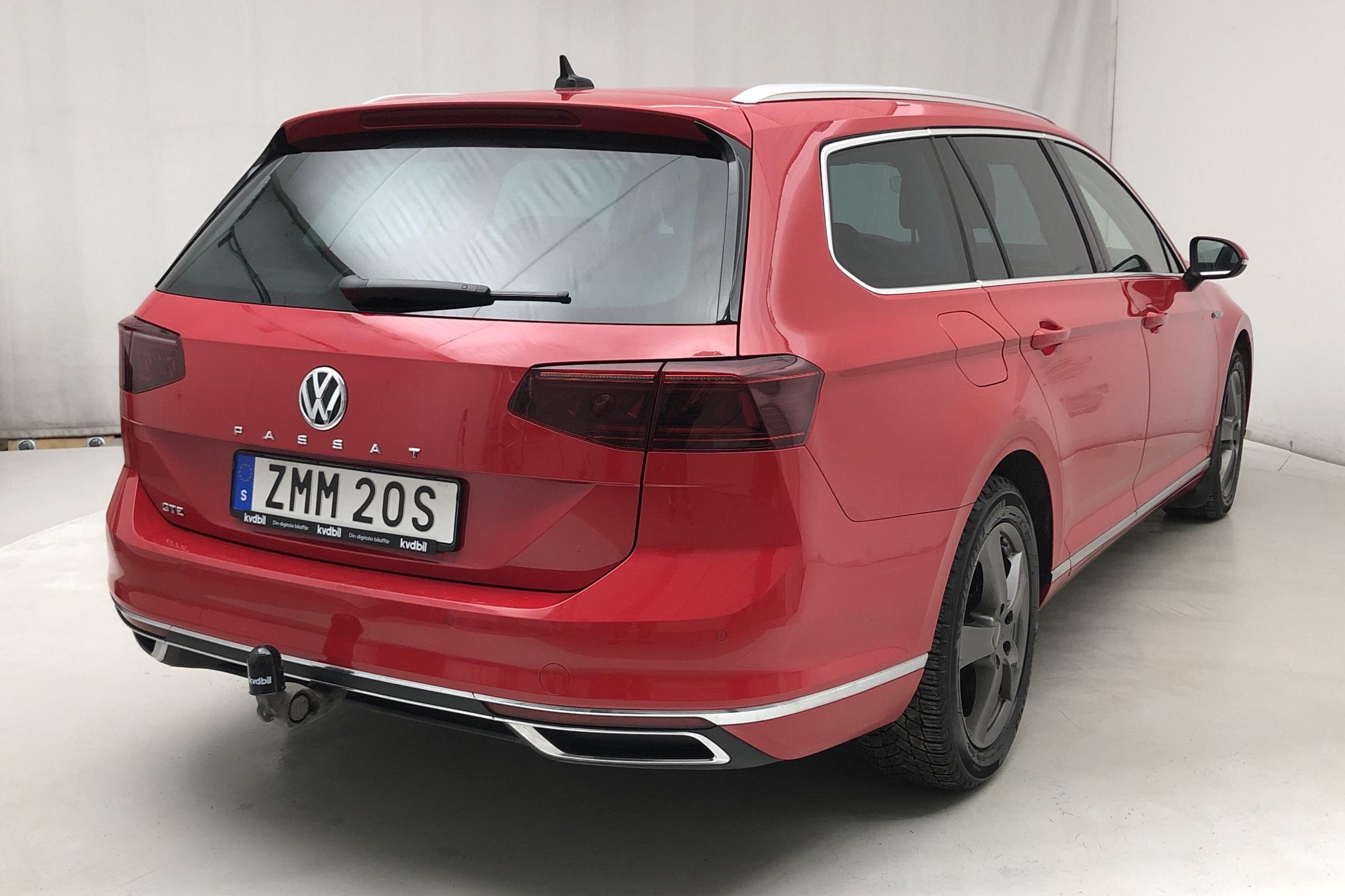 VW Passat 1.4 GTE Sportscombi (218hk) - 12 918 mil - Automat - röd - 2020