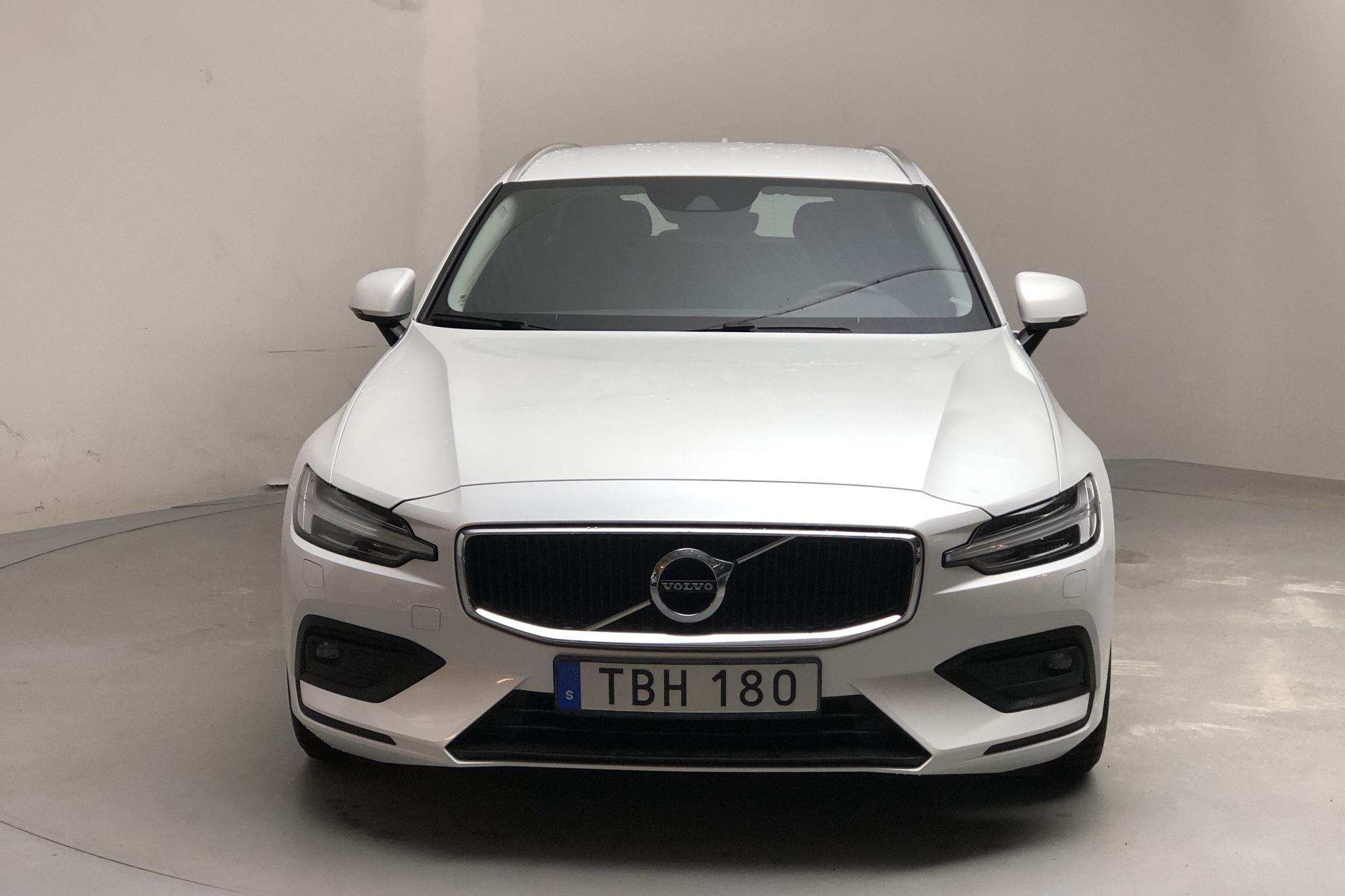 Volvo V60 D4 (190hk) - 56 900 km - Manual - white - 2019