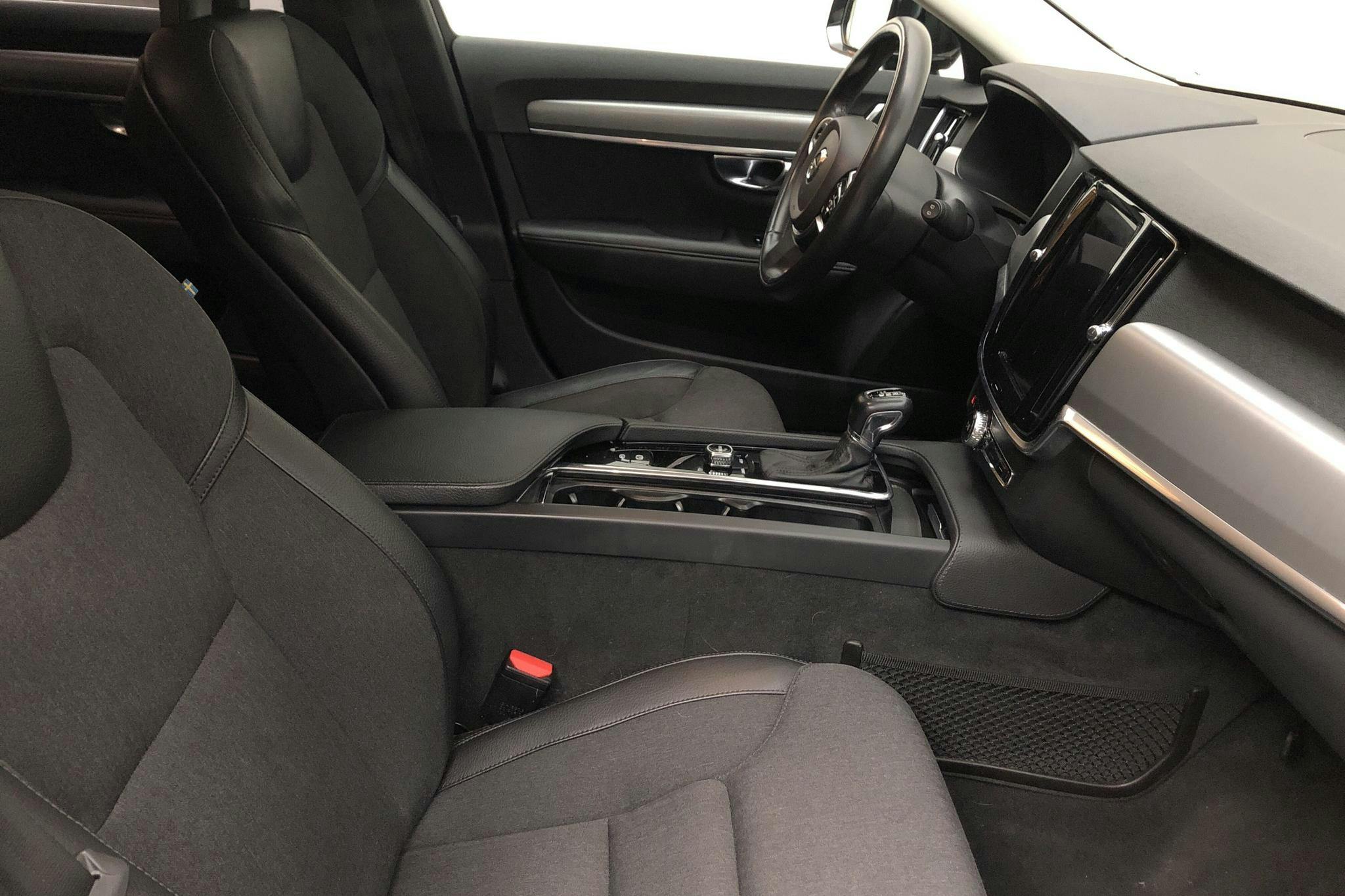 Volvo V90 T5 (254hk) - 9 318 mil - Automat - svart - 2017