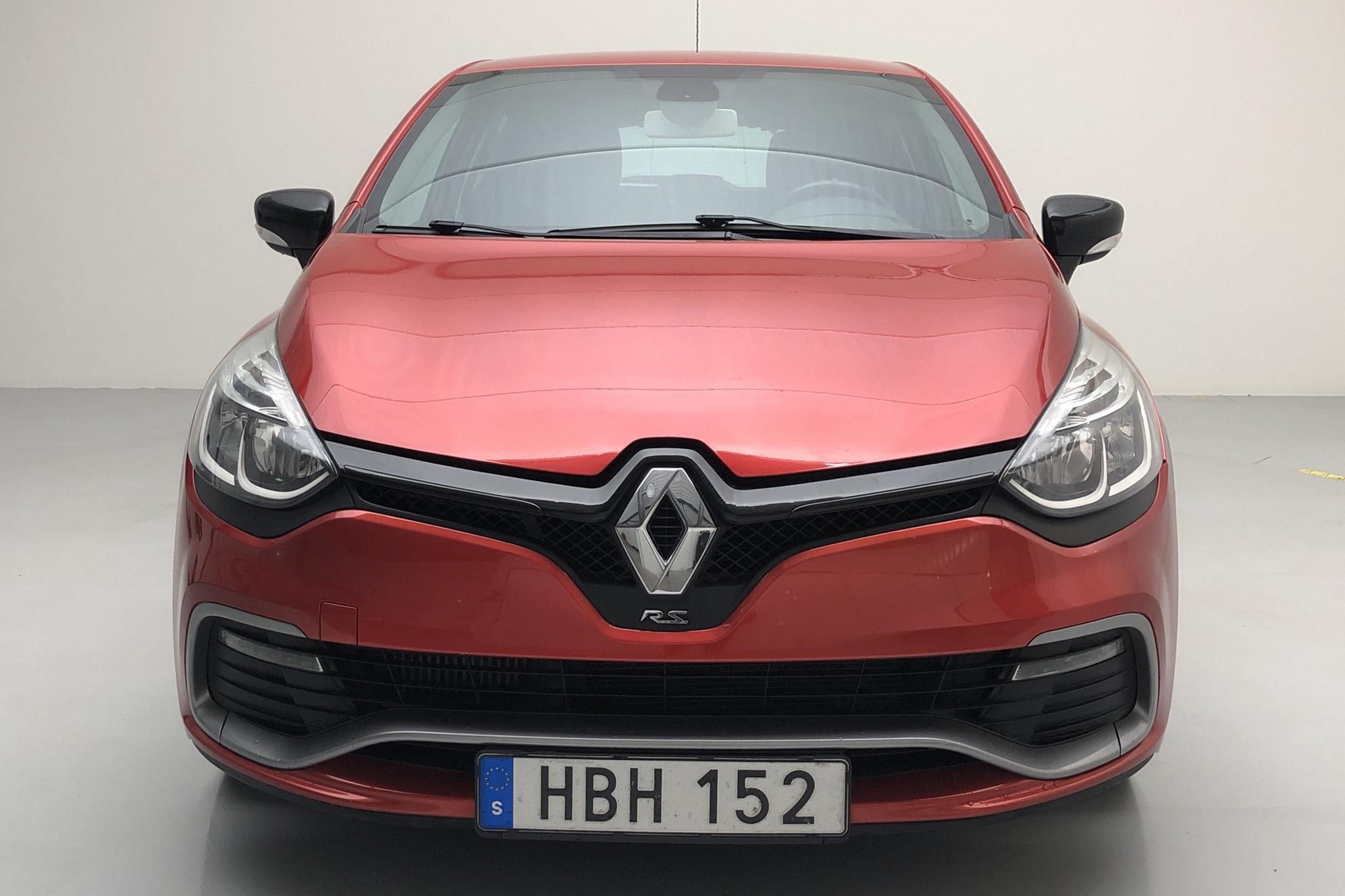 Renault Clio IV R.S. 200 (200hk) - 105 470 km - Automatic - red - 2015