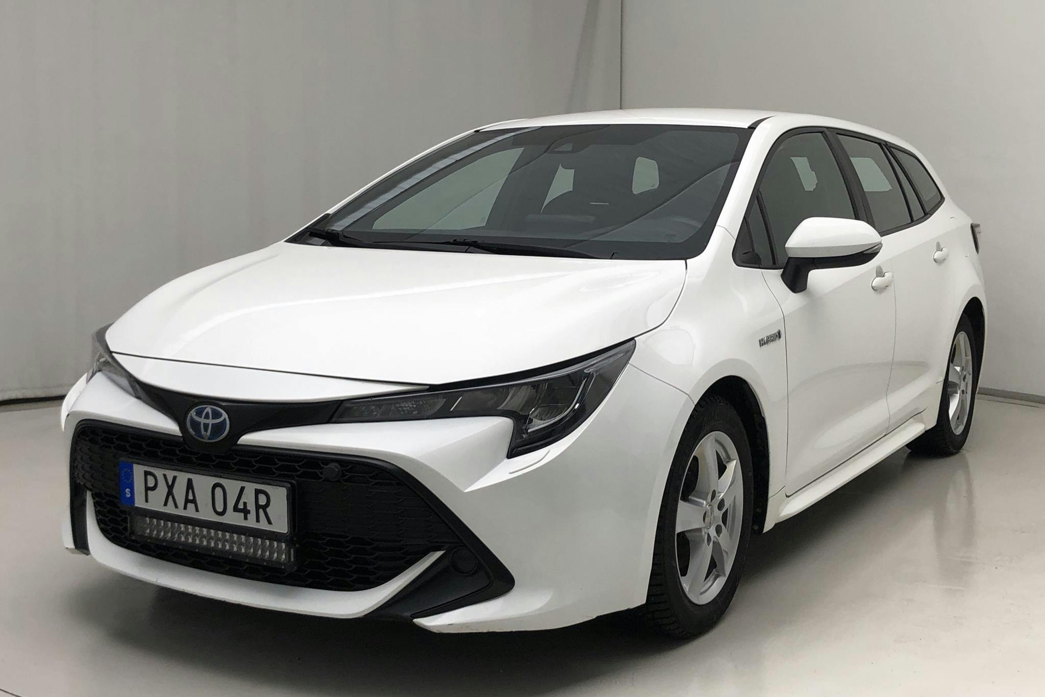 Toyota Corolla 1.8 Hybrid Touring Sports (122hk) - 11 516 mil - Automat - vit - 2019