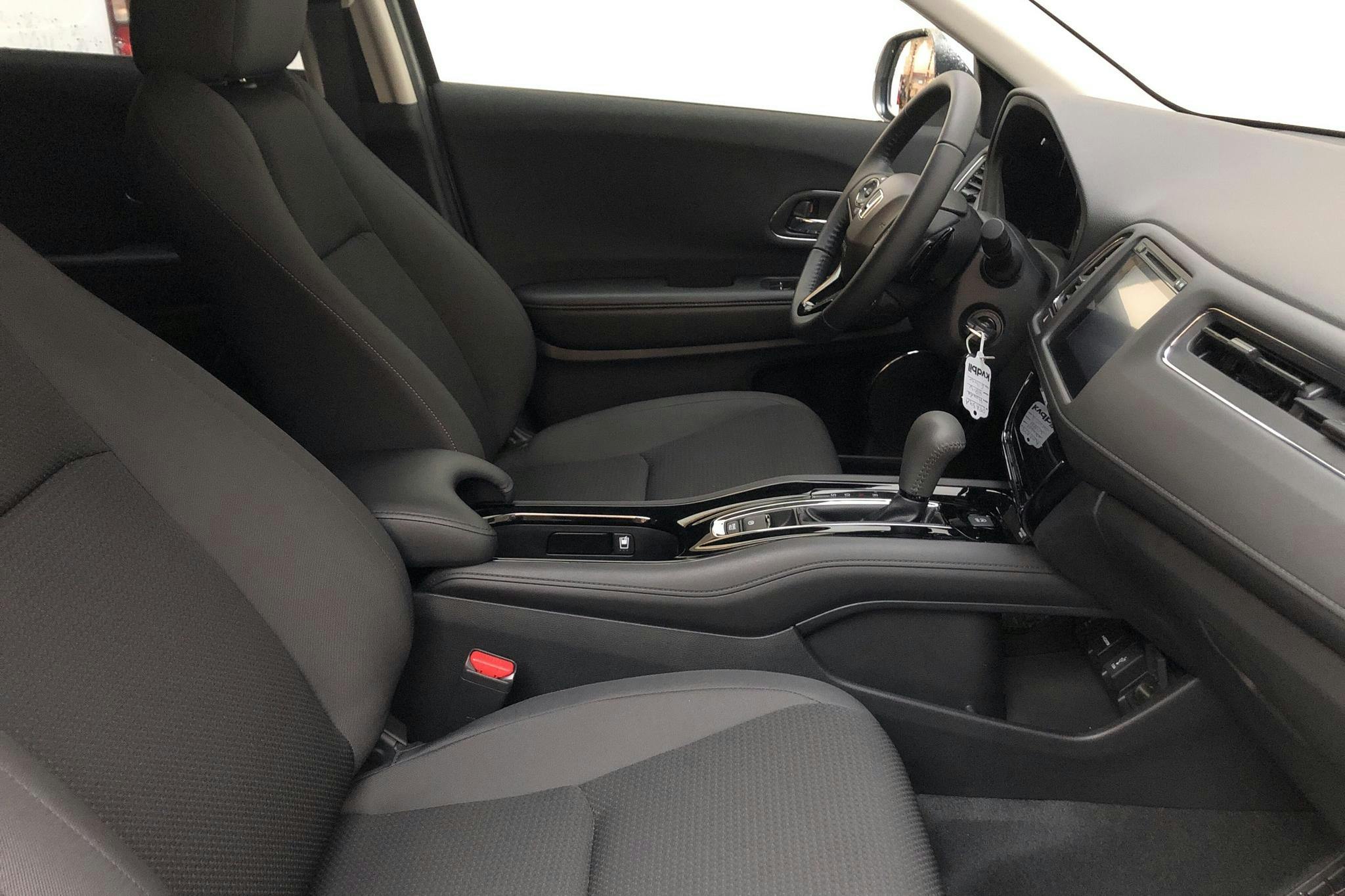 Honda HR-V 1.5 i-VTEC (130hk) - 5 220 km - Automatic - silver - 2020