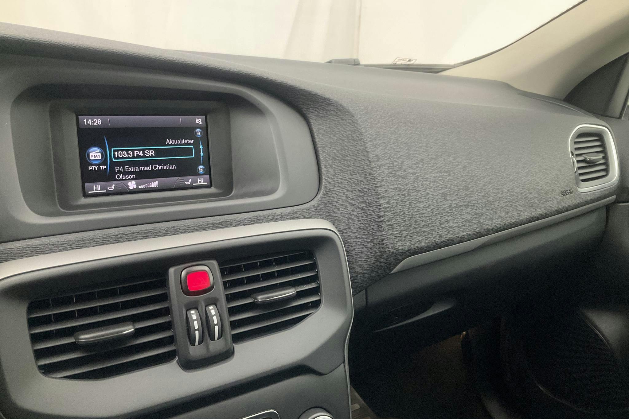 Volvo V40 D2 (120hk) - 14 826 mil - Manuell - vit - 2016