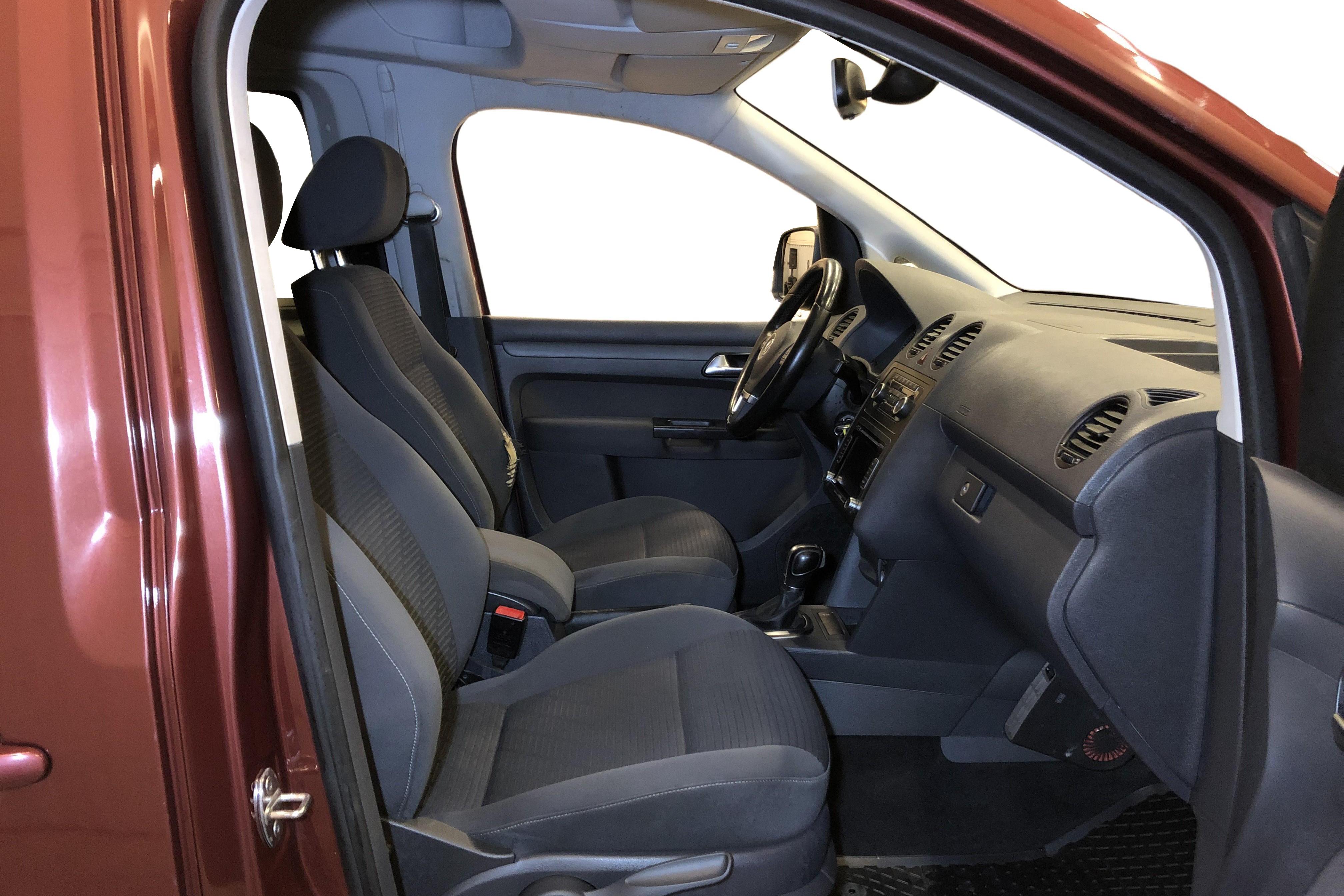 VW Caddy MPV Maxi 1.6 TDI (102hk) - 20 766 mil - Automat - röd - 2011