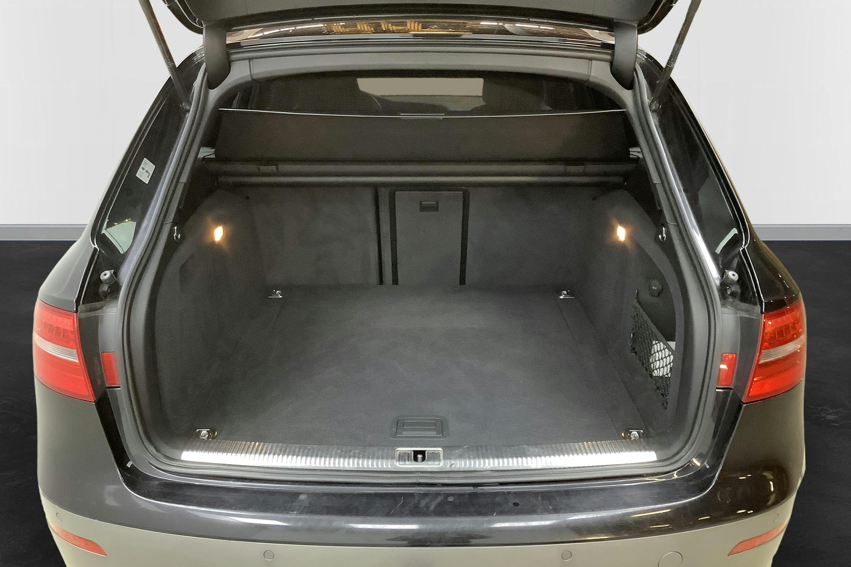 Audi A4 Allroad 2.0 TDI Avant quattro (177hk) - 38 750 km - Automatic - black - 2013