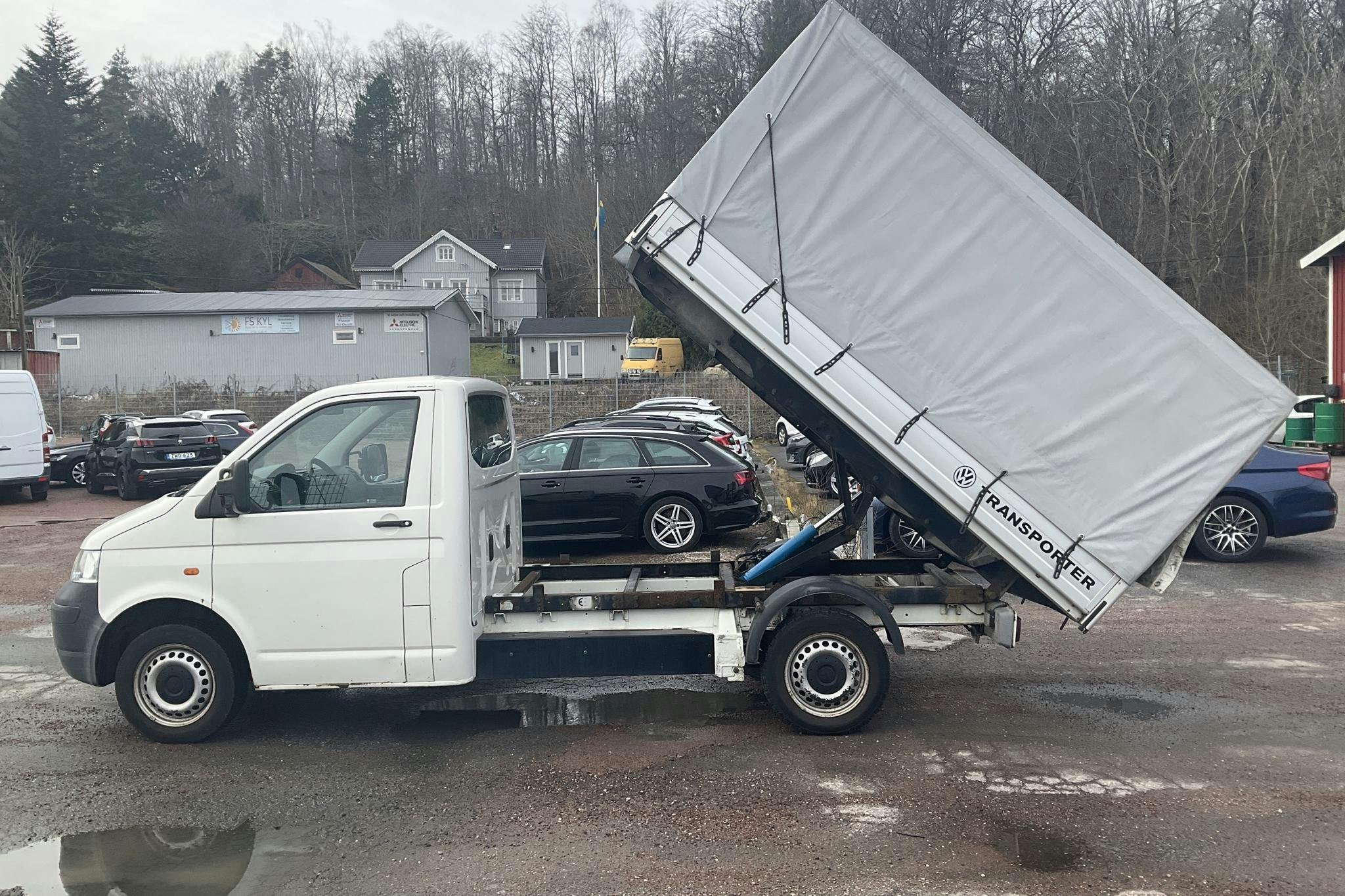 VW Transporter T5 1.9 TDI Pickup (102hk) - 18 333 mil - Manuell - vit - 2007