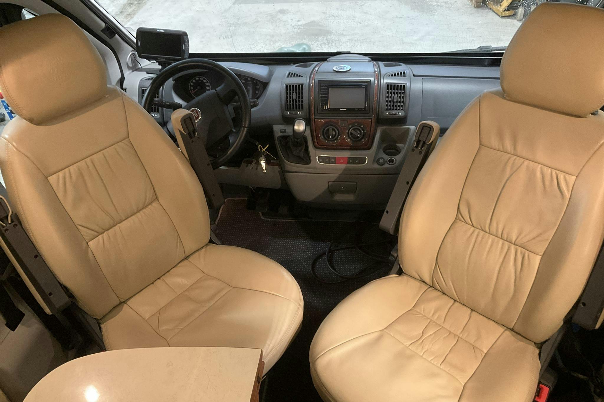 FIAT RAPIDO 7065+F Husbil - 61 870 km - Manual - silver - 2010