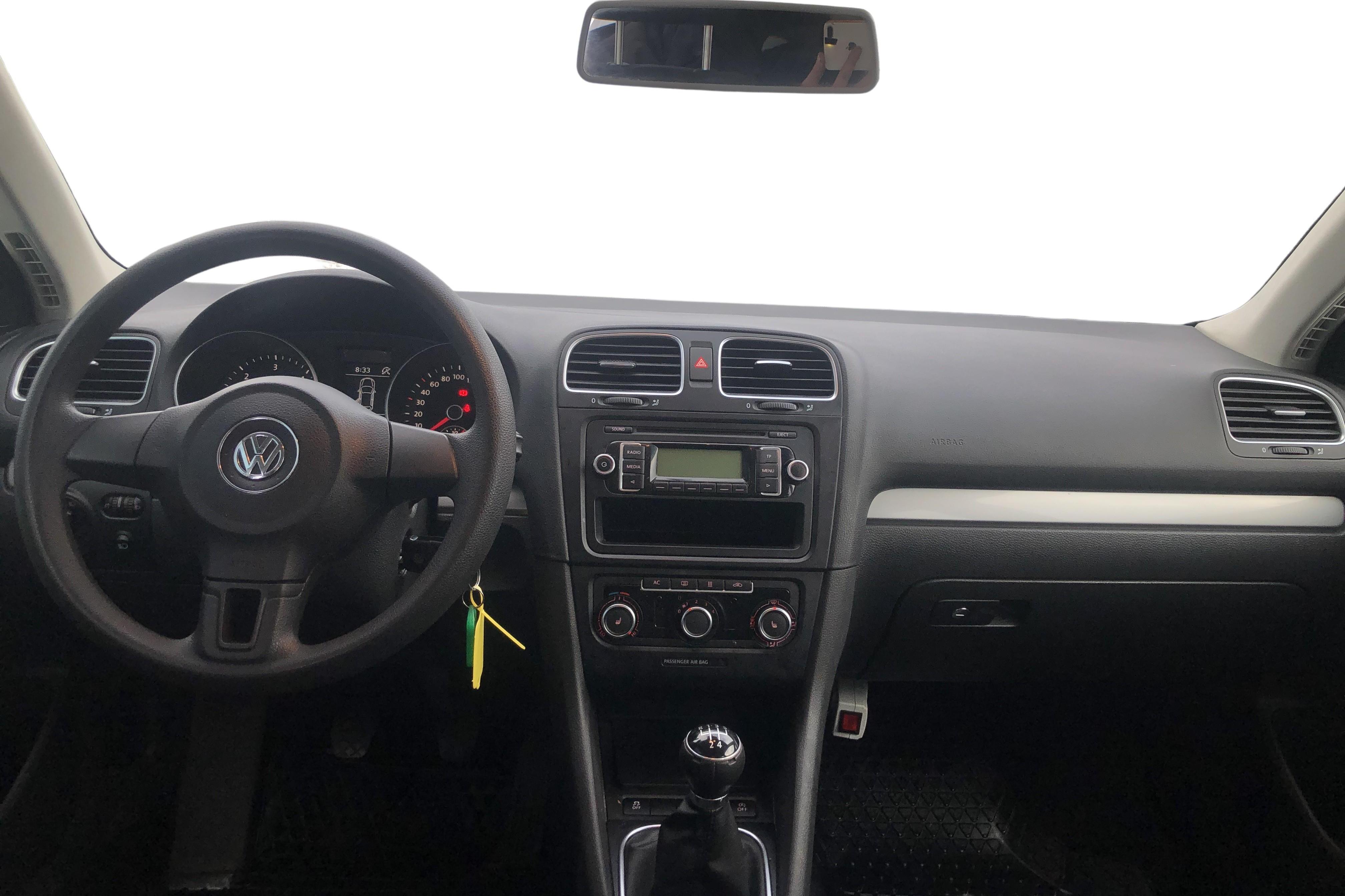 VW Golf VI 1.6 TDI BlueMotion Technology Variant (105hk) - 10 641 mil - Manuell - vit - 2011