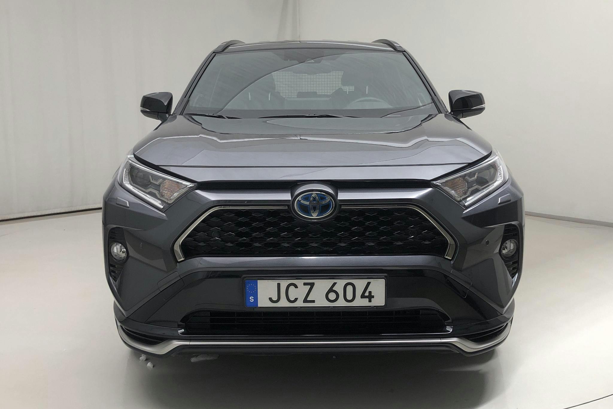 Toyota RAV4 2.5 Plug-in Hybrid AWD (306hk) - 3 165 mil - Automat - grå - 2020