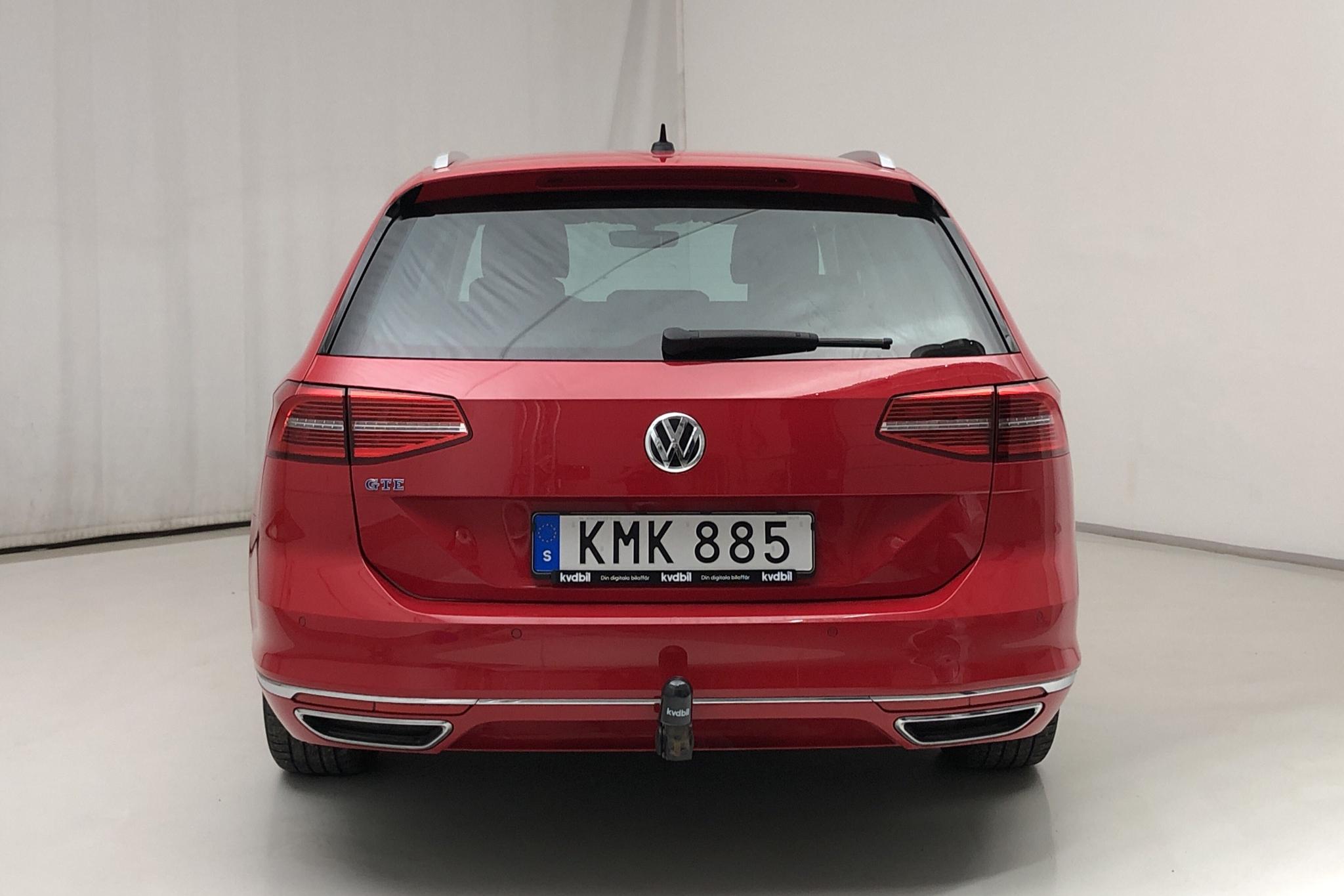 VW Passat 1.4 Plug-in-Hybrid Sportscombi (218hk) - 125 910 km - Automatic - red - 2018