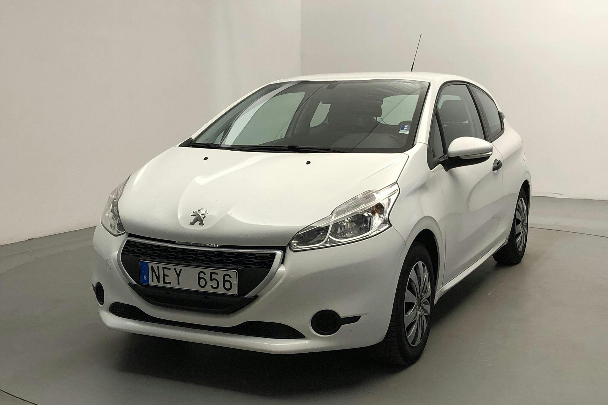 Peugeot 208 1.0 VTi 3dr (68hk) - 118 370 km - Manual - white - 2013