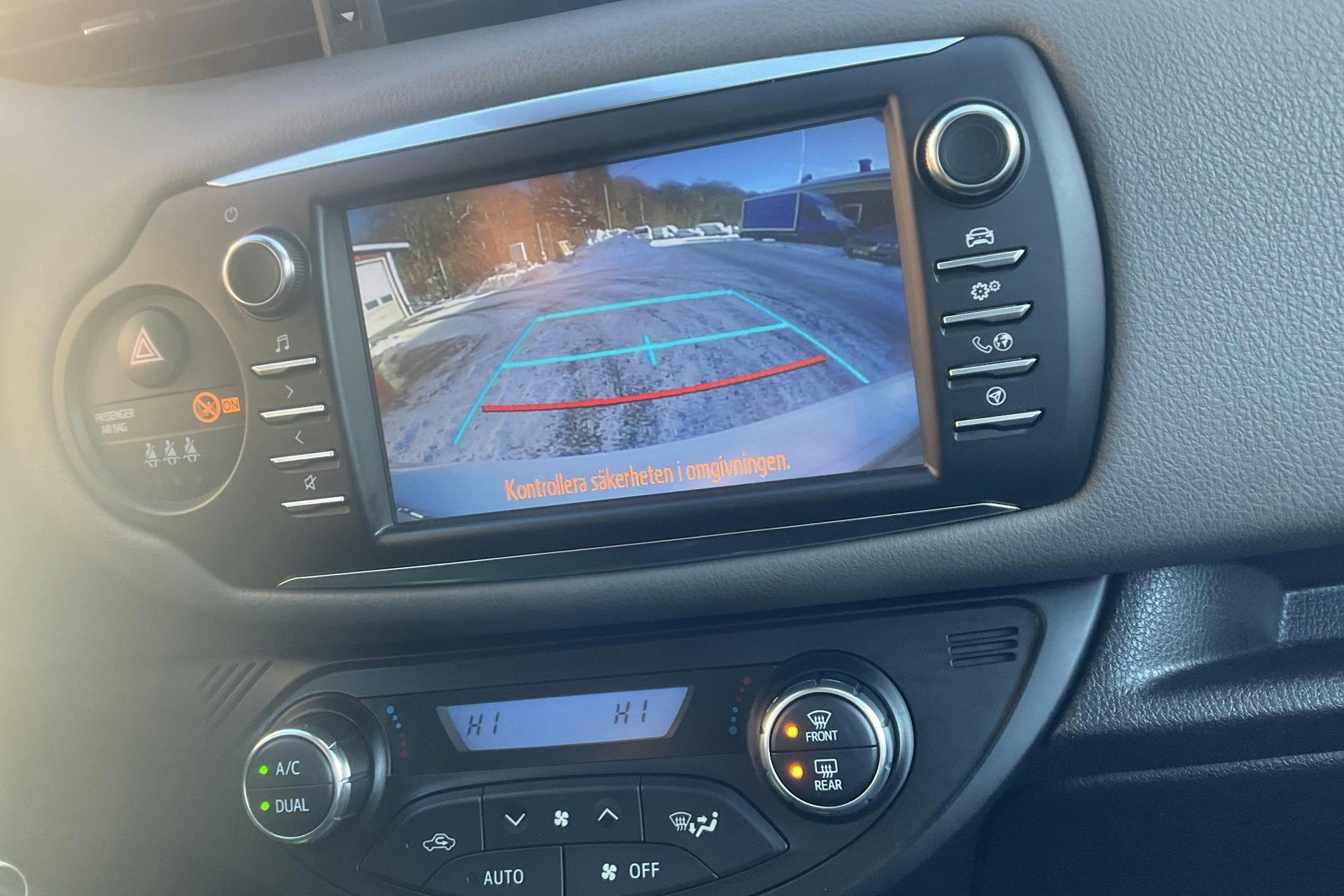 Toyota Yaris 1.5 Hybrid 5dr (101hk) - 9 418 mil - Automat - vit - 2018