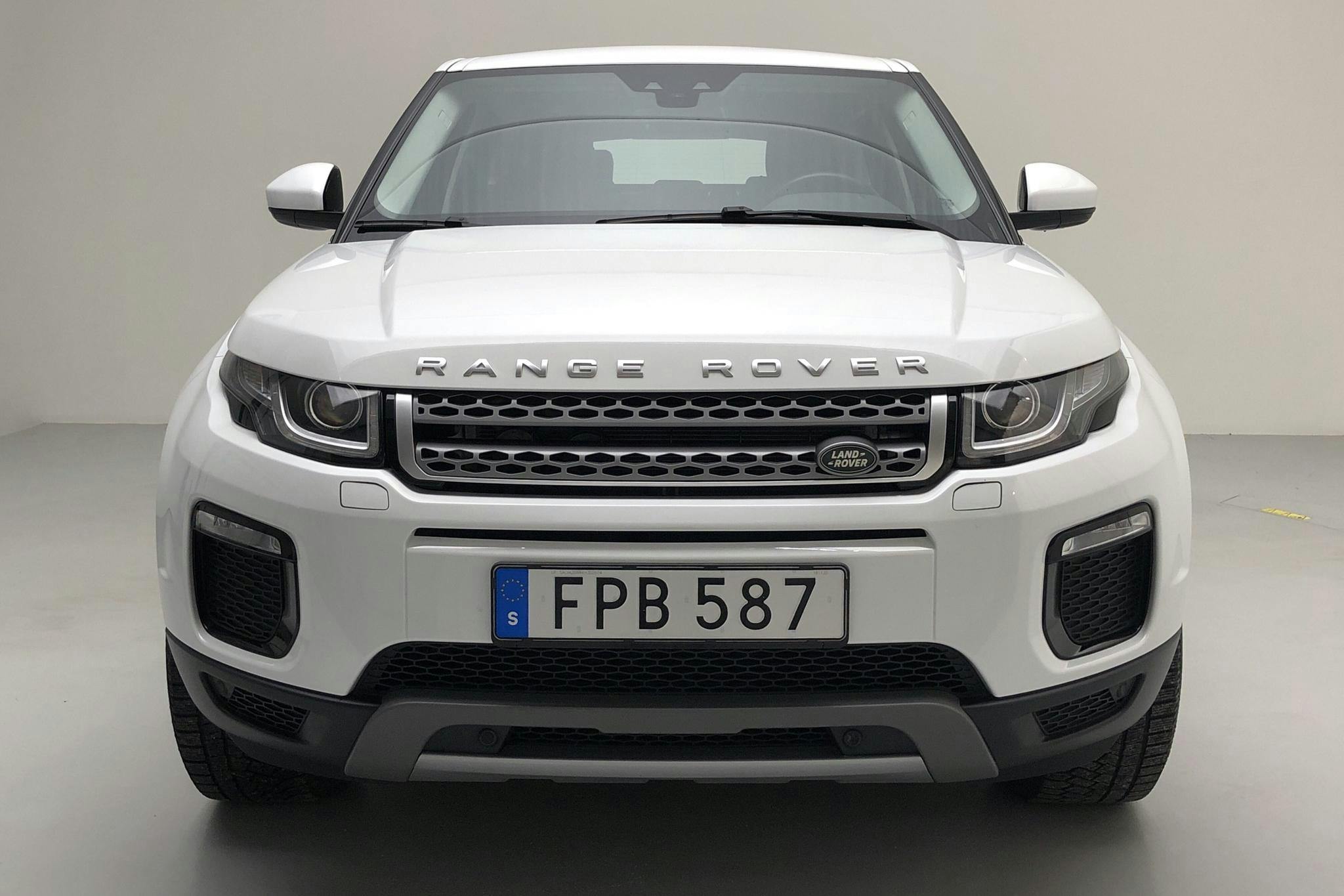 Land Rover Range Rover Evoque 2.0 TD4 AWD 5dr (150hk) - 2 584 mil - Automat - vit - 2019