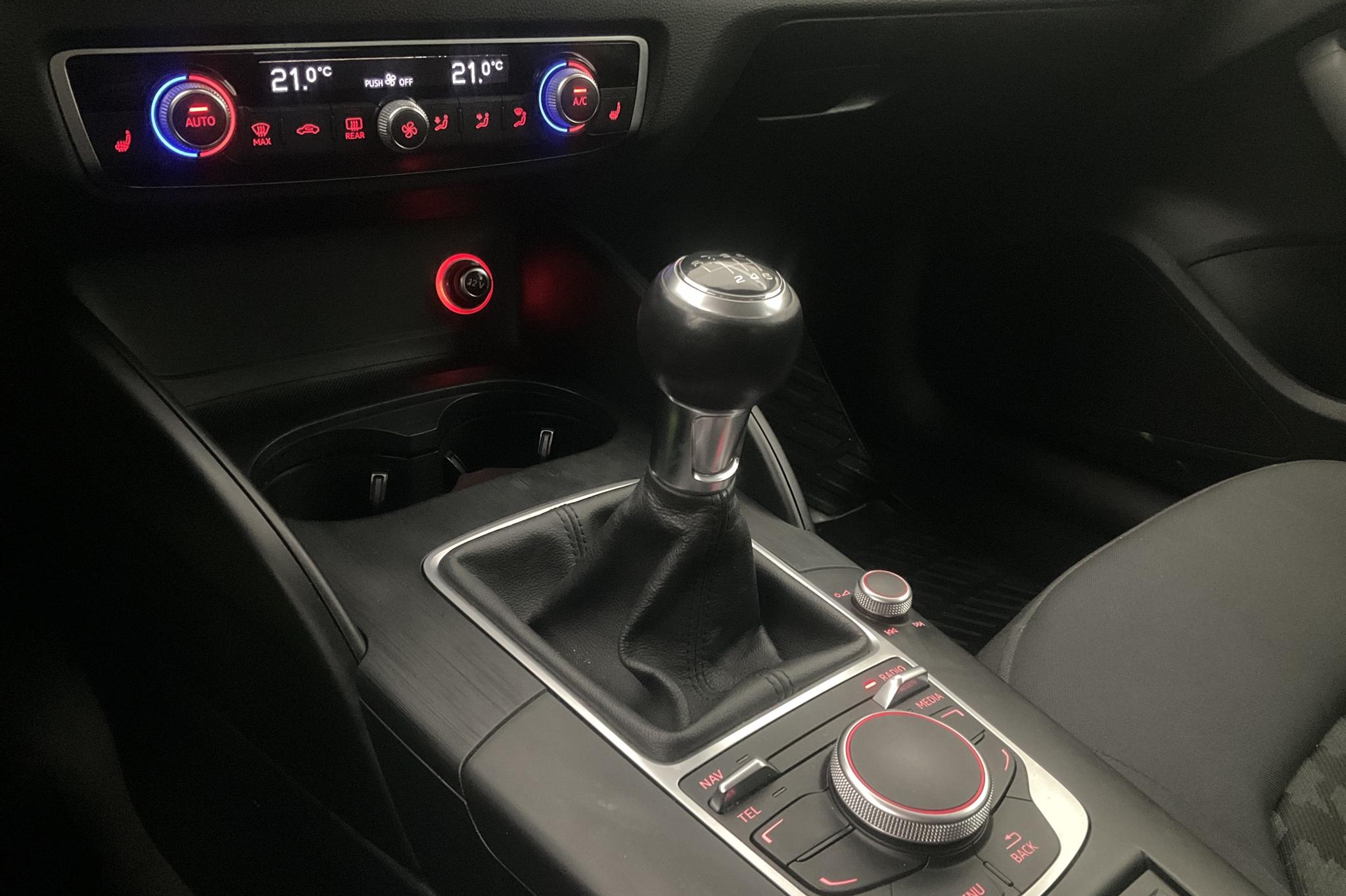 Audi A3 1.6 TDI Ultra Sportback (110hk) - 15 828 mil - Manuell - röd - 2015