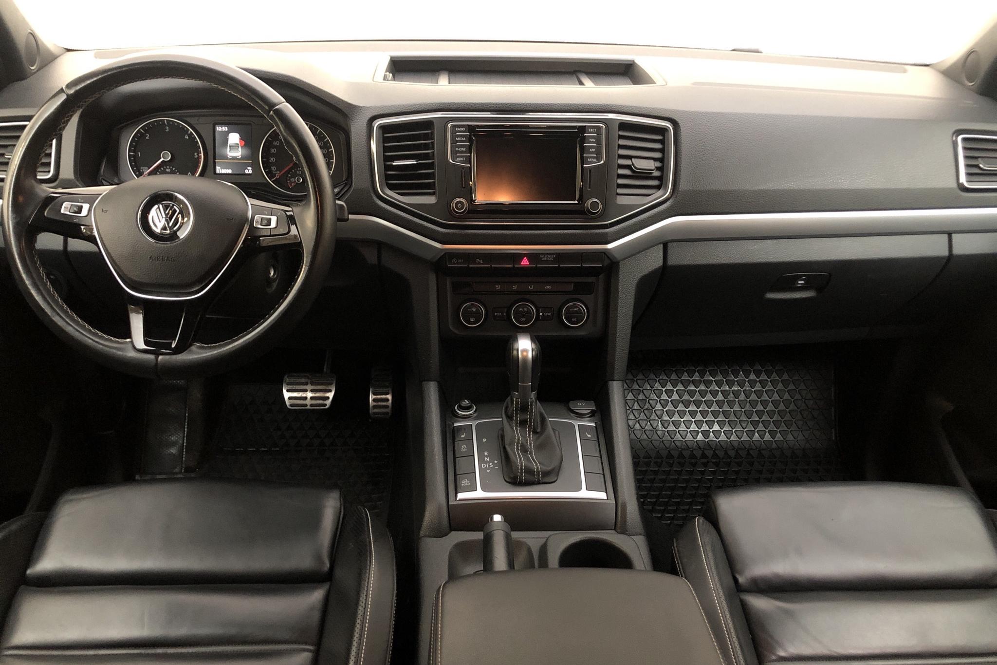 VW Amarok 3.0 TDI 4motion (258hk) - 11 809 mil - Automat - vit - 2019